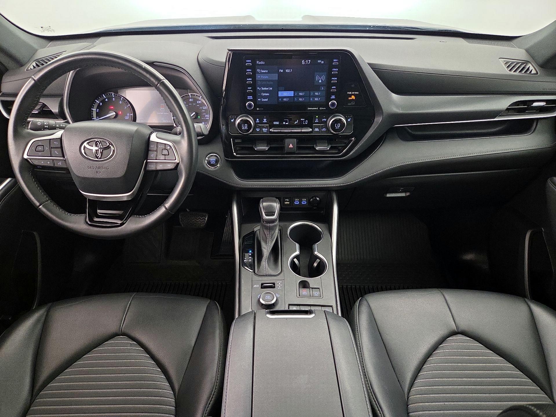 Thumbnail: 2022 Toyota Highlander - 9
