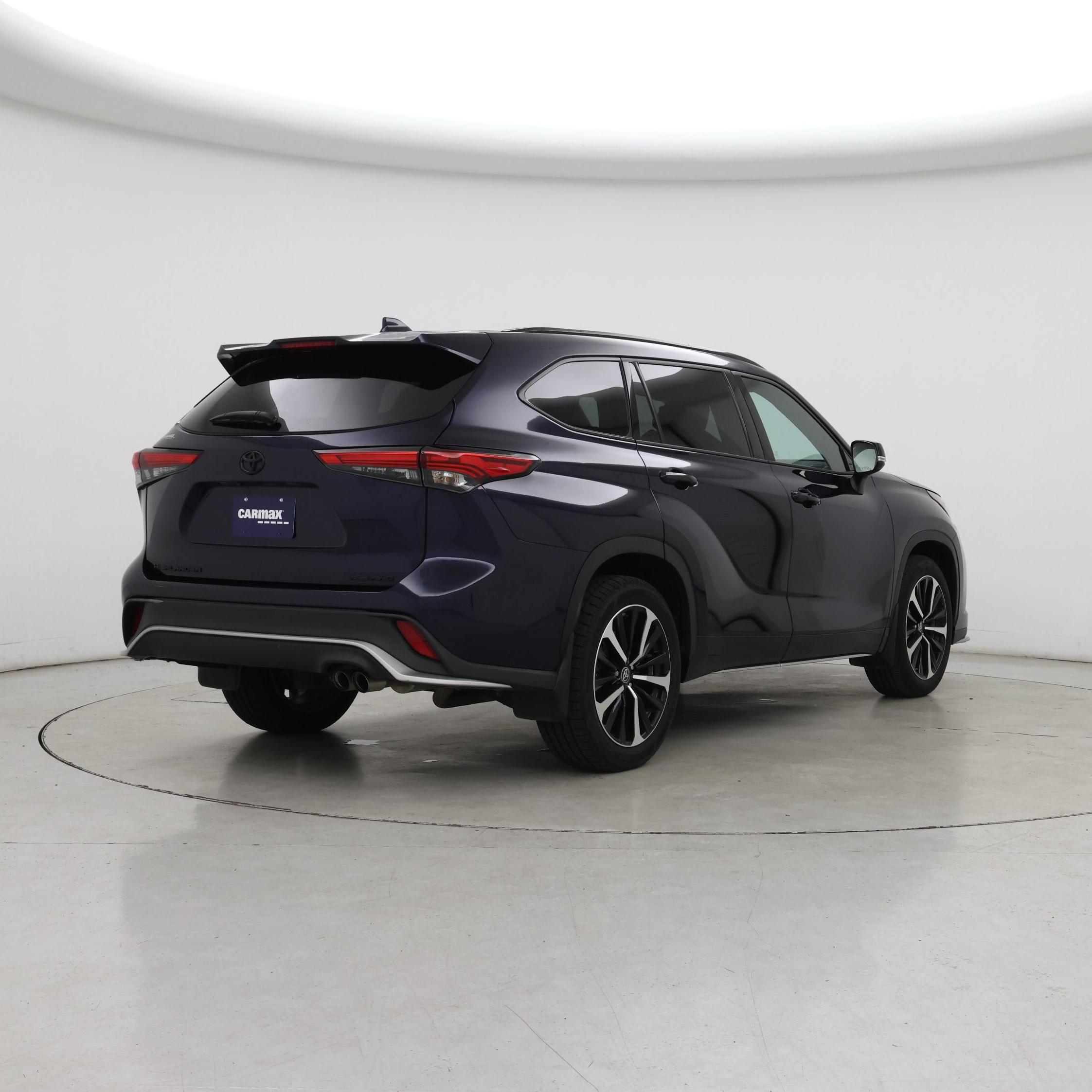 Thumbnail: 2022 Toyota Highlander - 8