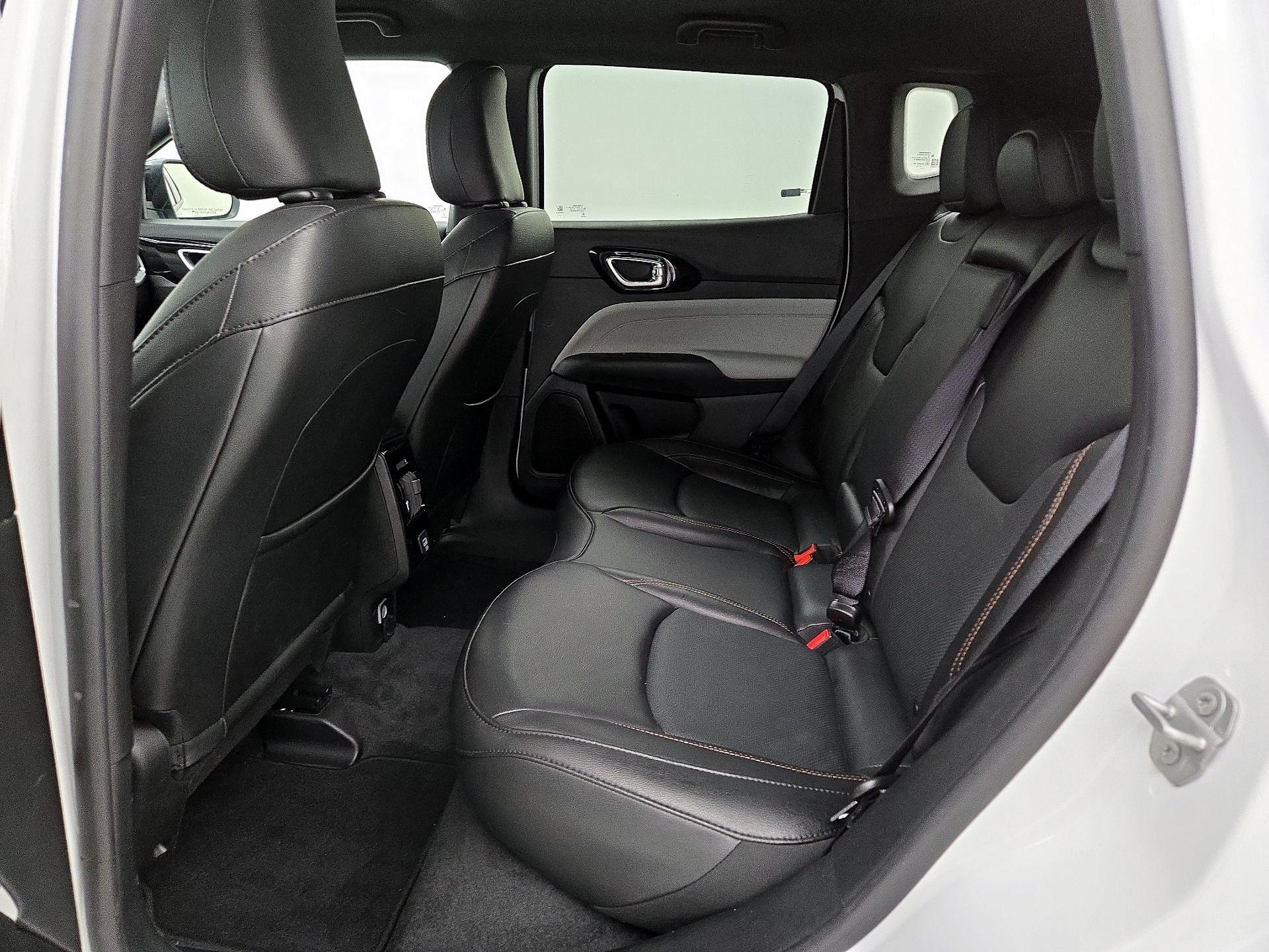 Thumbnail: 2023 Jeep Compass - 19