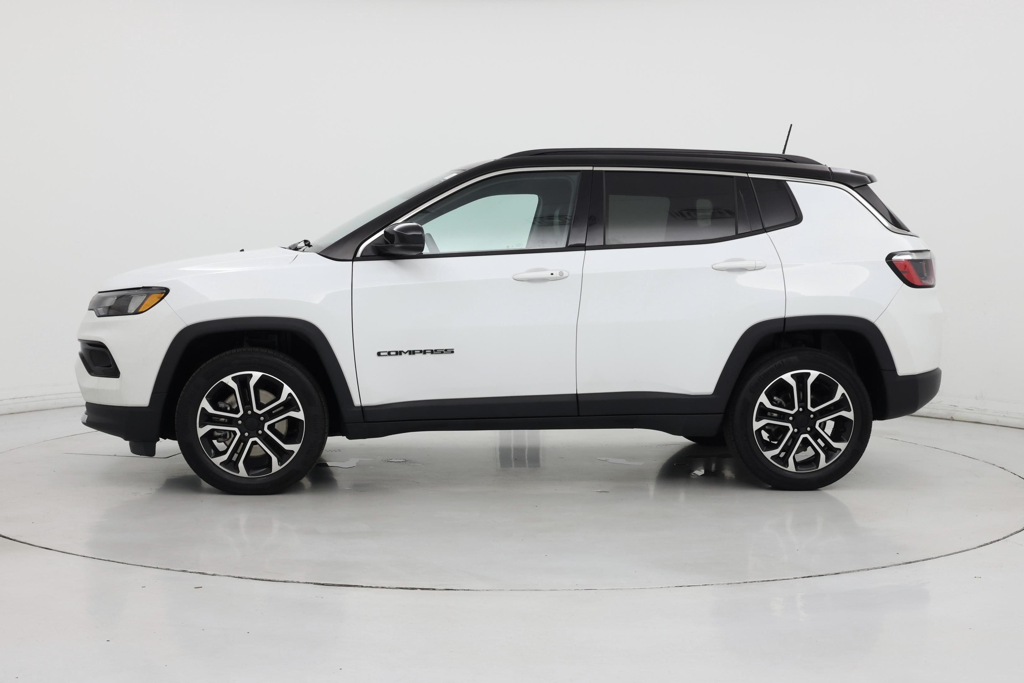 Thumbnail: 2023 Jeep Compass - 3