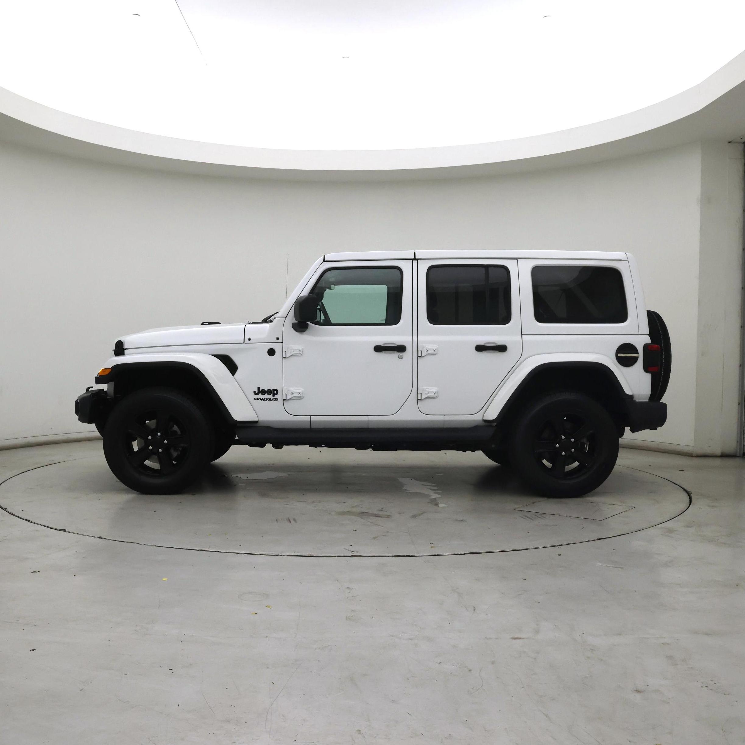 Thumbnail: 2021 Jeep Wrangler - 3