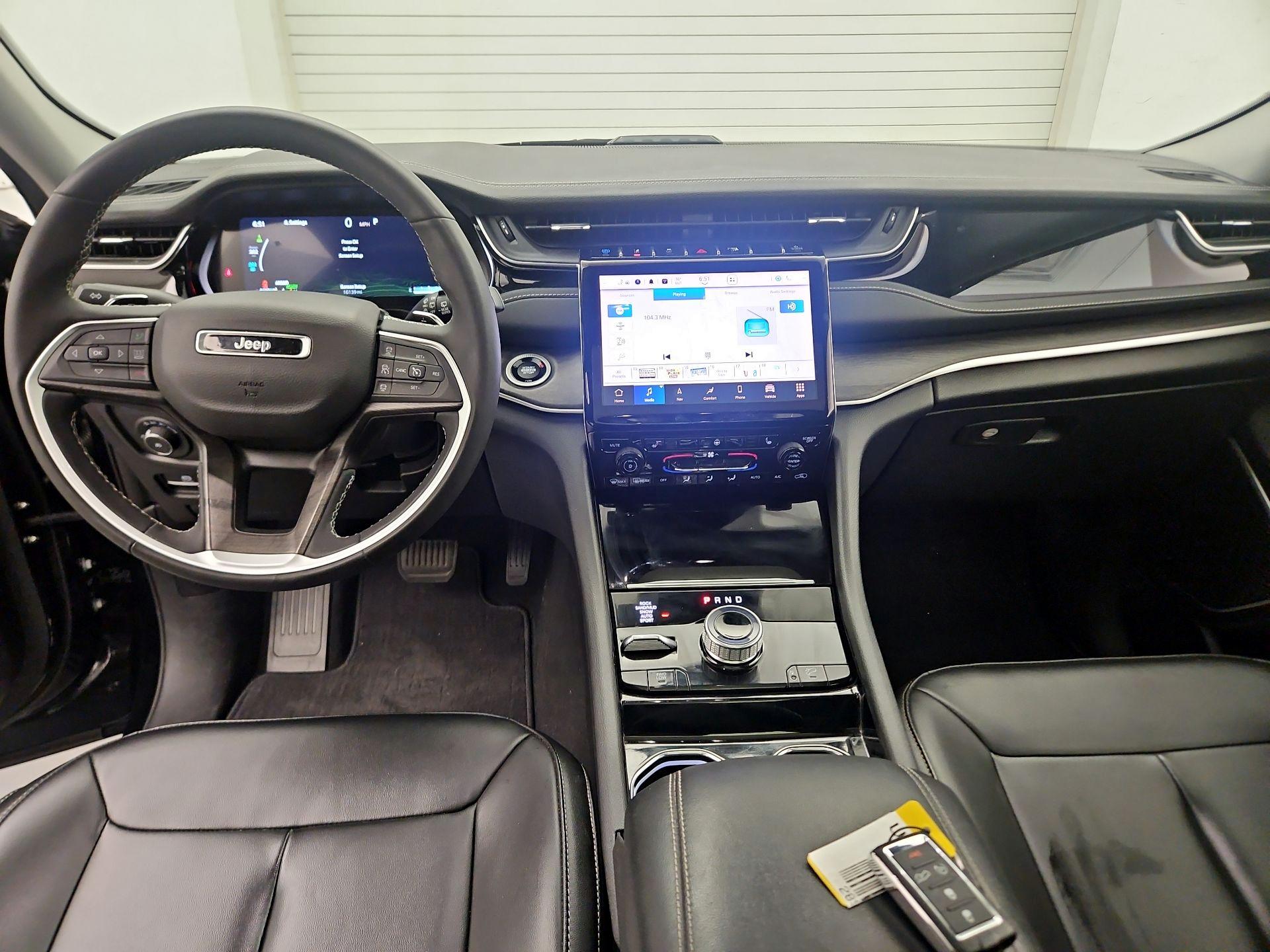 Thumbnail: 2023 Jeep Grand Cherokee - 9