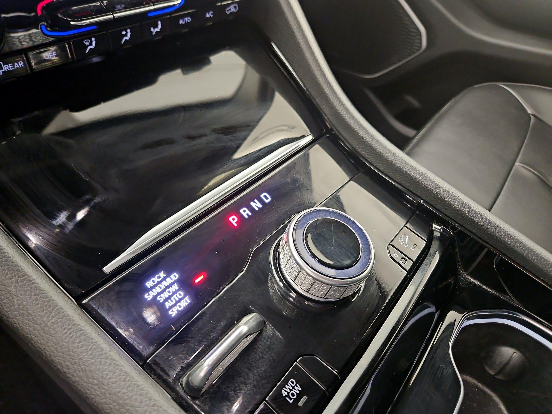 Thumbnail: 2023 Jeep Grand Cherokee - 17