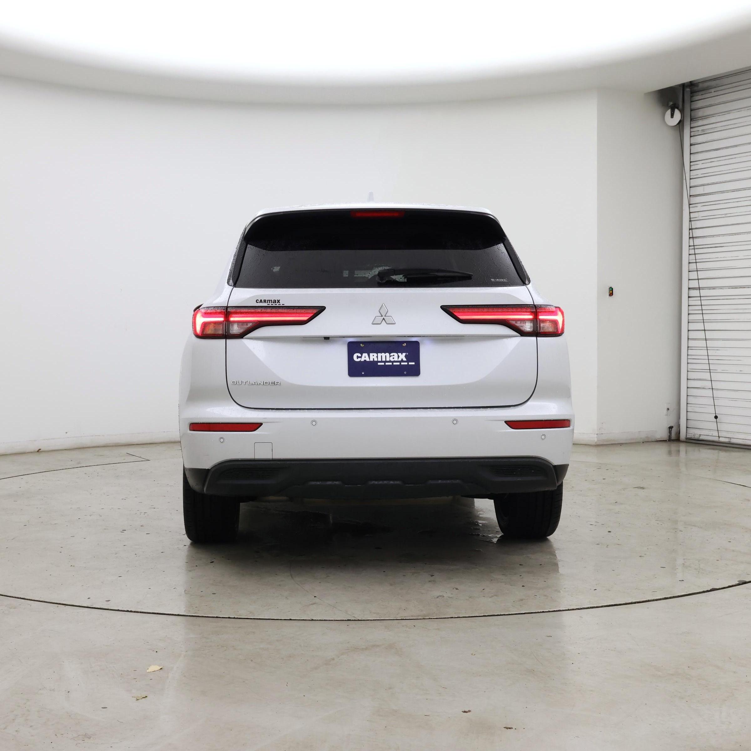 Thumbnail: 2022 Mitsubishi Outlander - 6