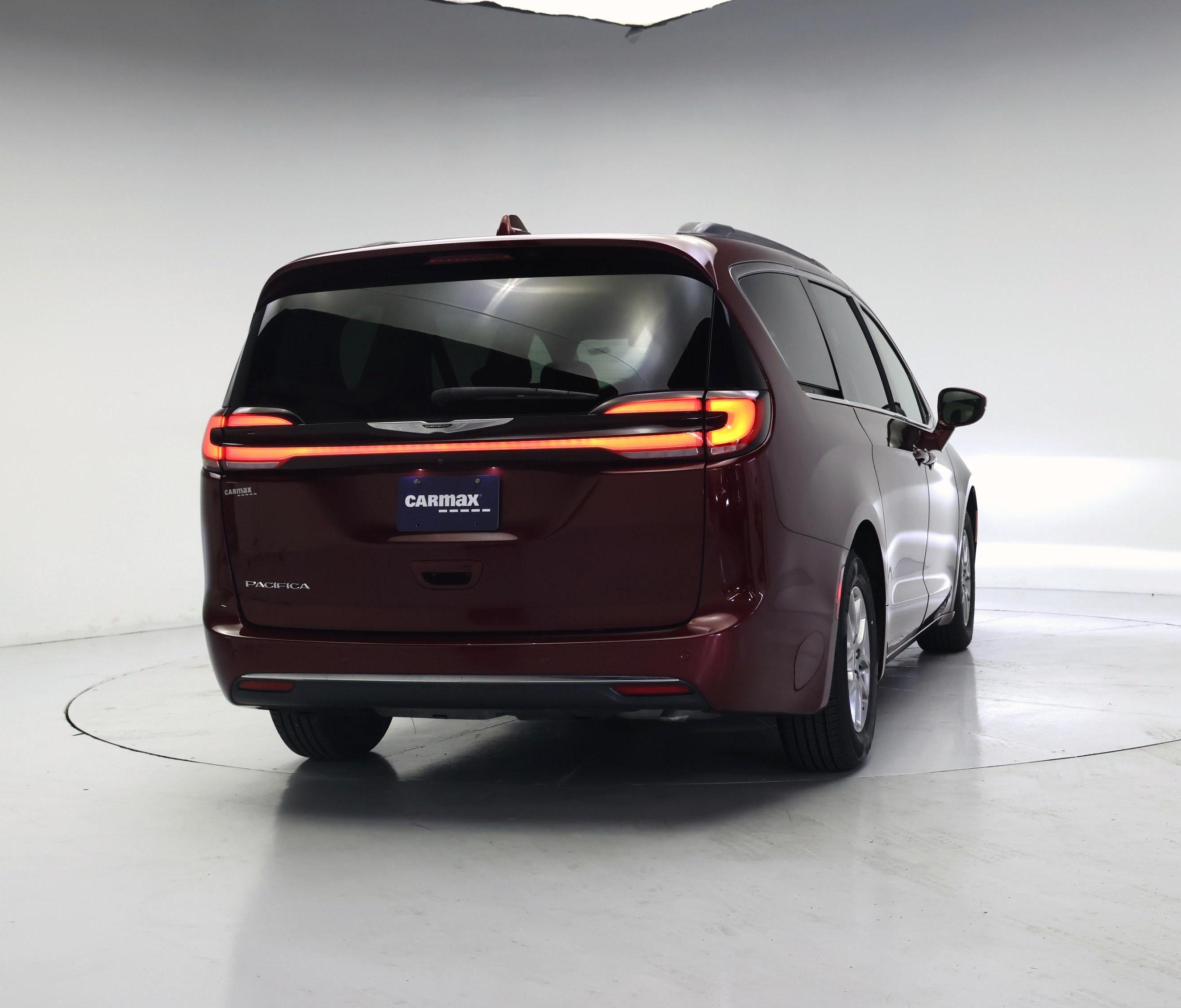 Thumbnail: 2021 Chrysler Pacifica - 8