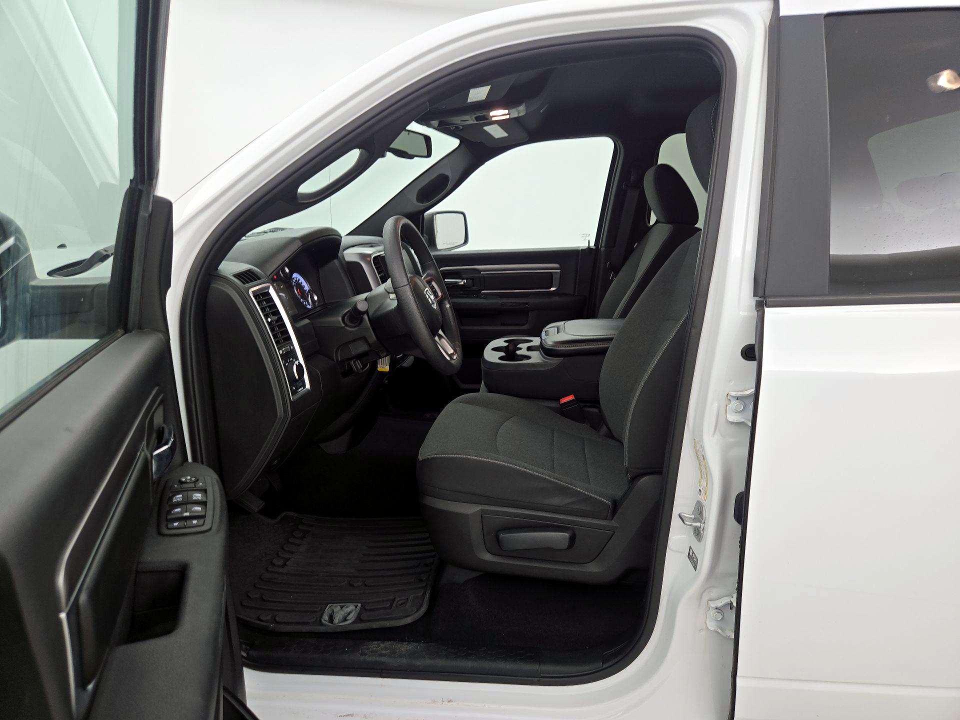 Thumbnail: 2022 RAM 1500 Classic - 11
