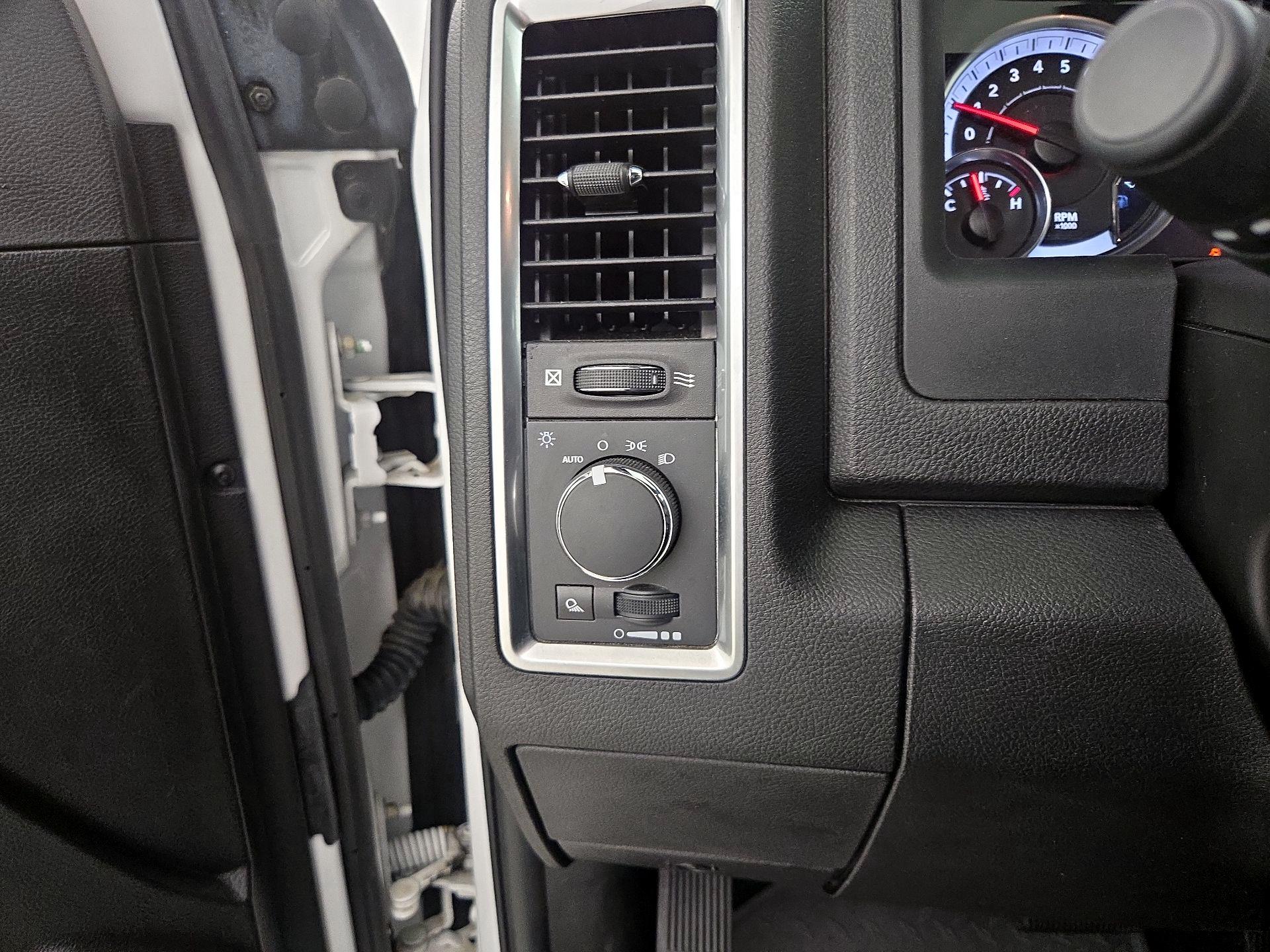 Thumbnail: 2022 RAM 1500 Classic - 13