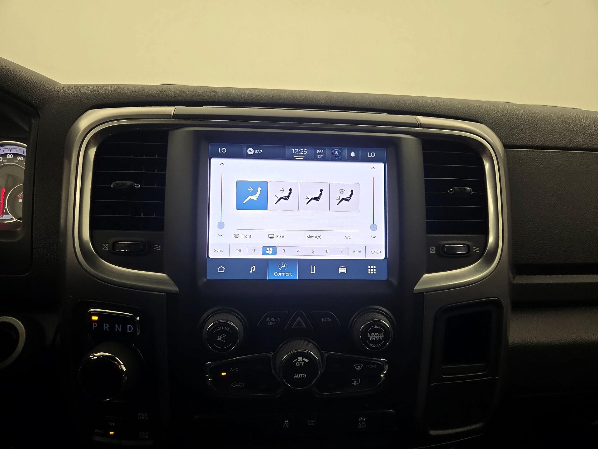 Thumbnail: 2022 RAM 1500 Classic - 16