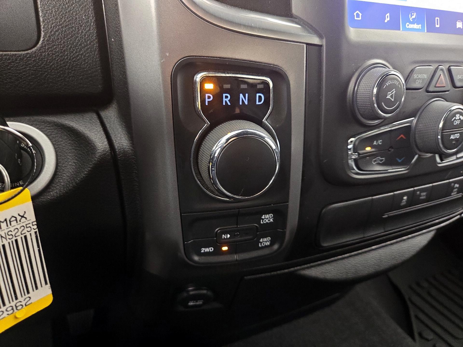 Thumbnail: 2022 RAM 1500 Classic - 17