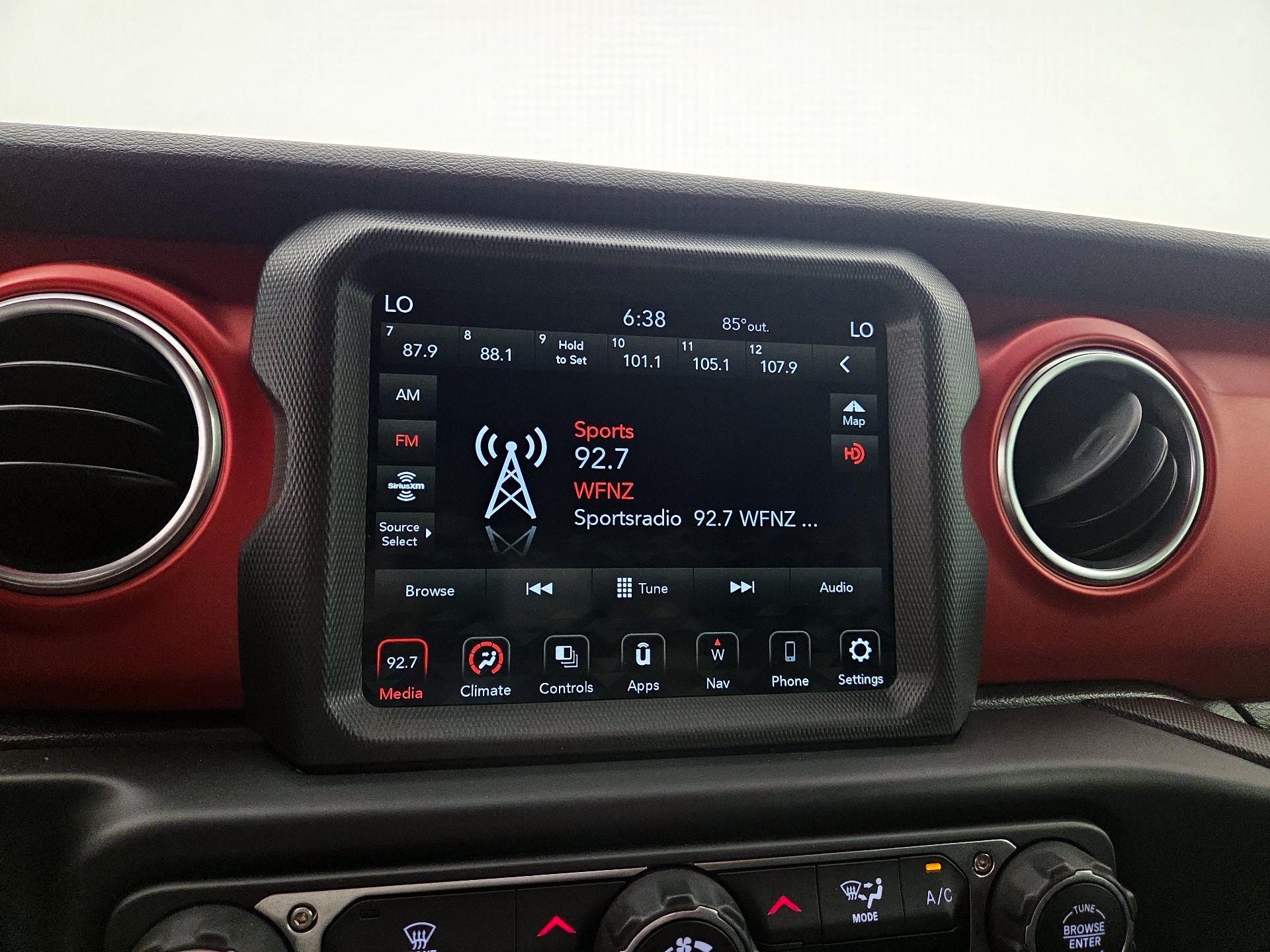 Thumbnail: 2022 Jeep Gladiator - 15
