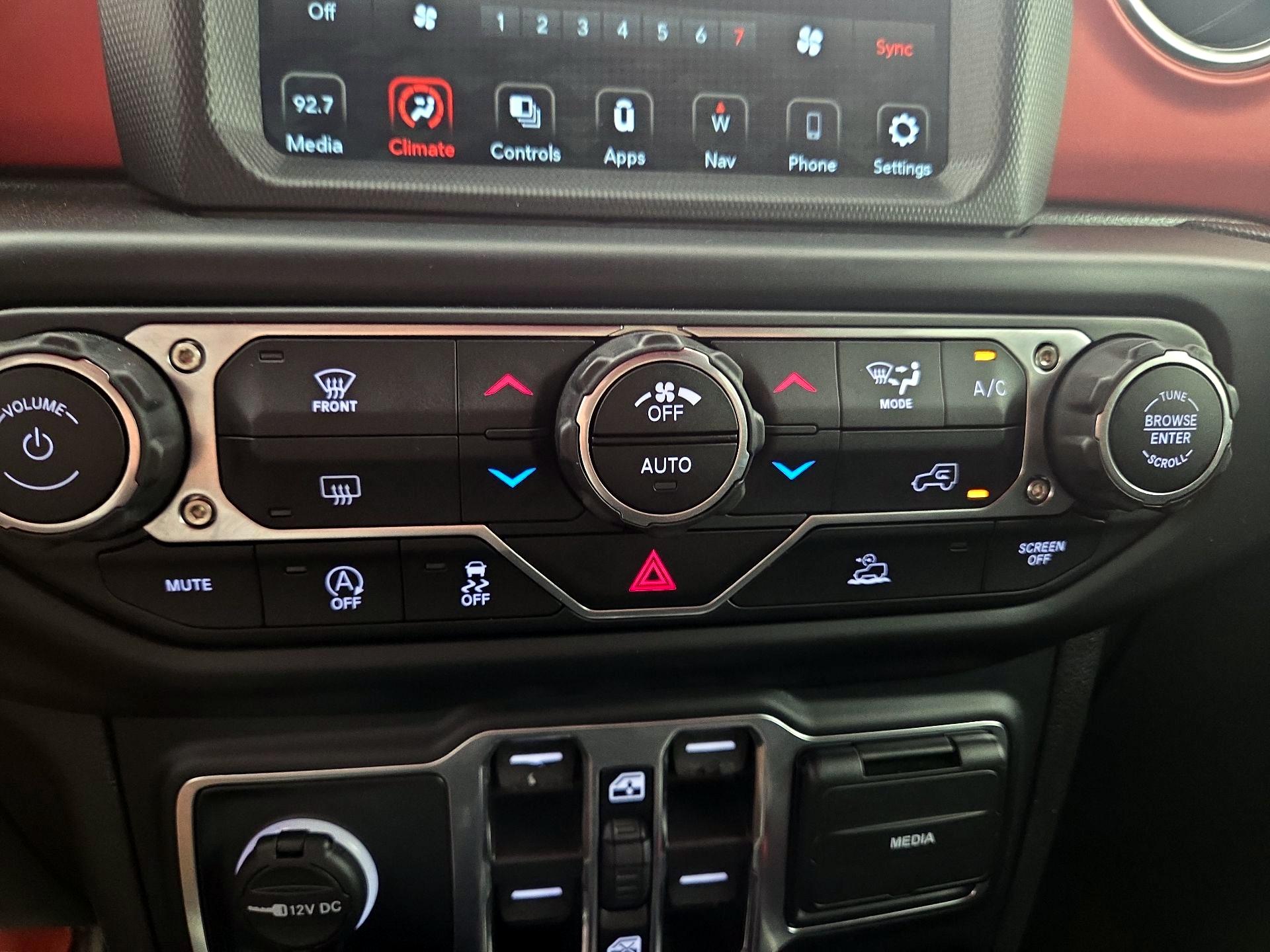 Thumbnail: 2022 Jeep Gladiator - 16
