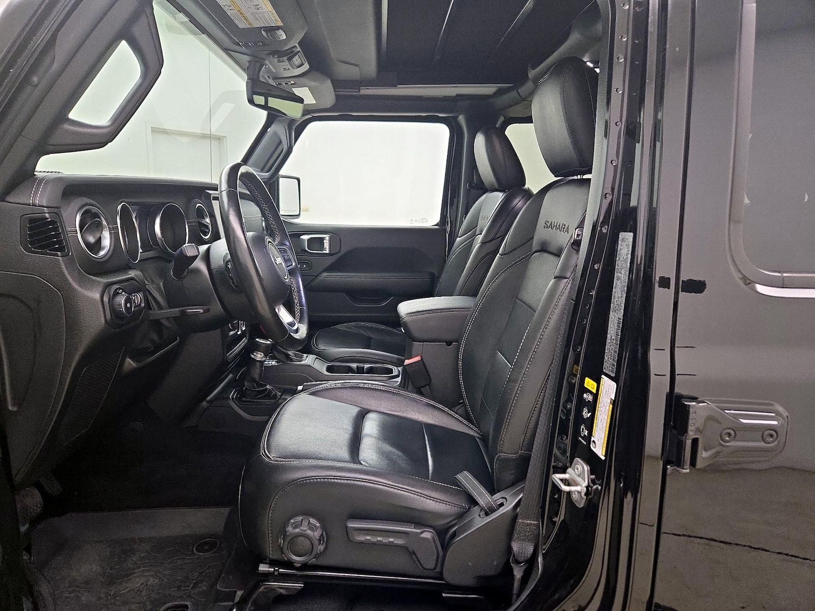 2022 Jeep Wrangler Unlimited Sahara - Photo 12