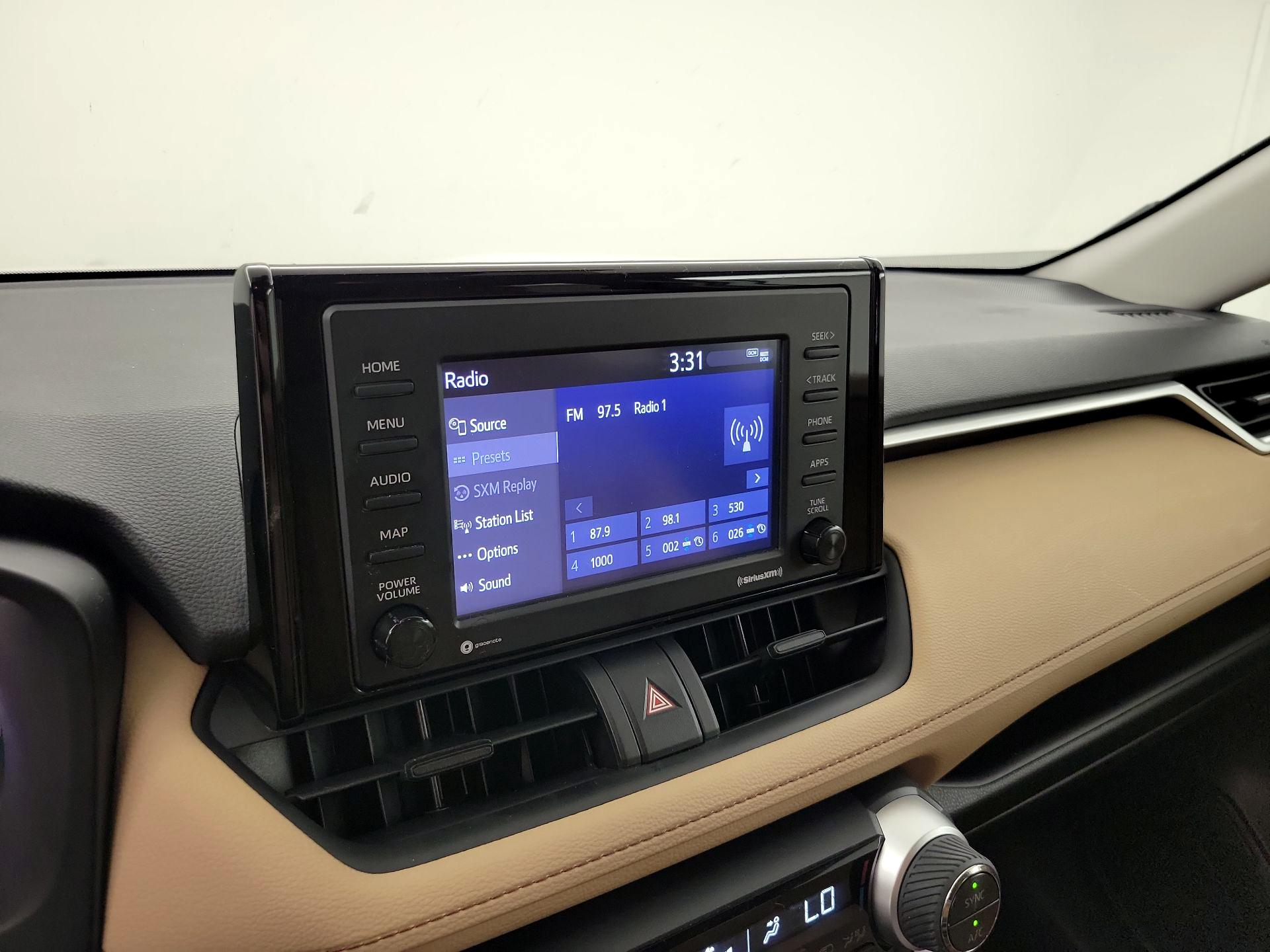 Thumbnail: 2021 Toyota RAV4 - 15
