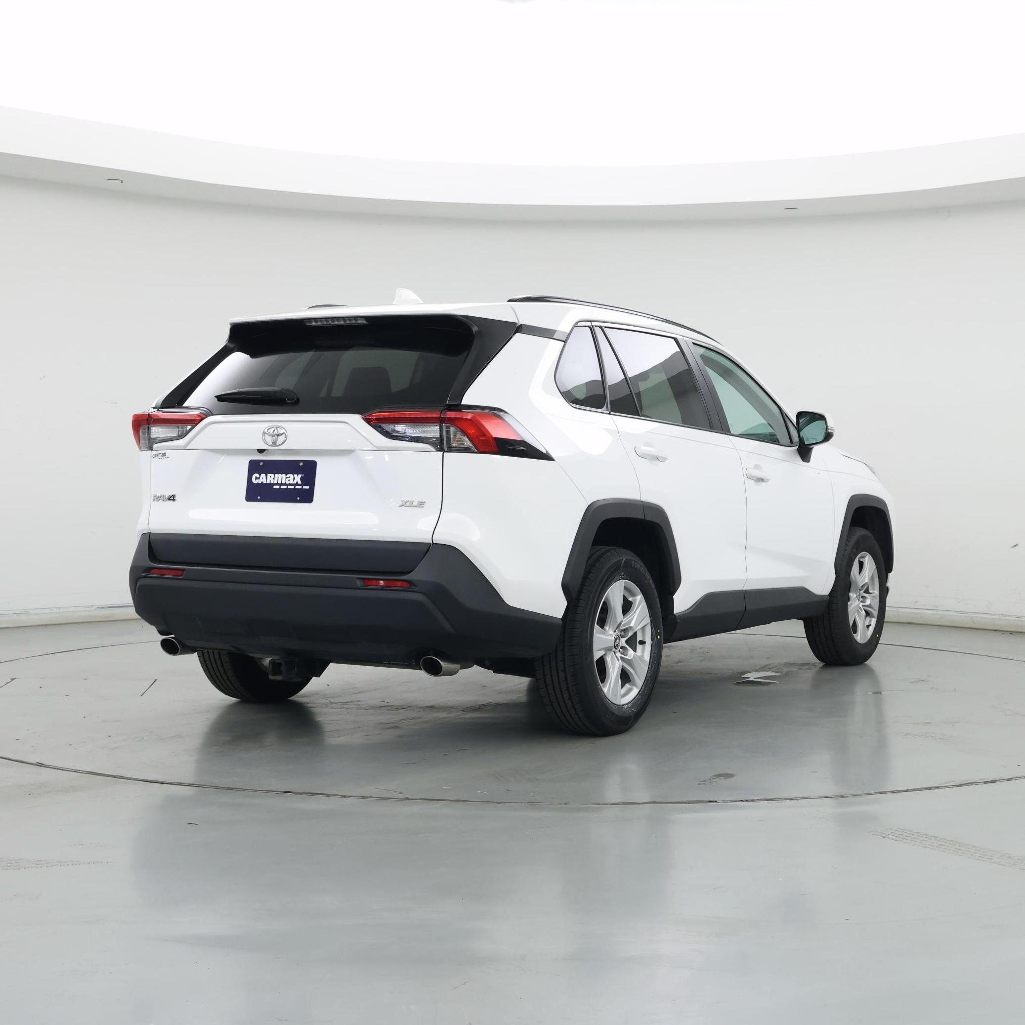 Thumbnail: 2021 Toyota RAV4 - 8