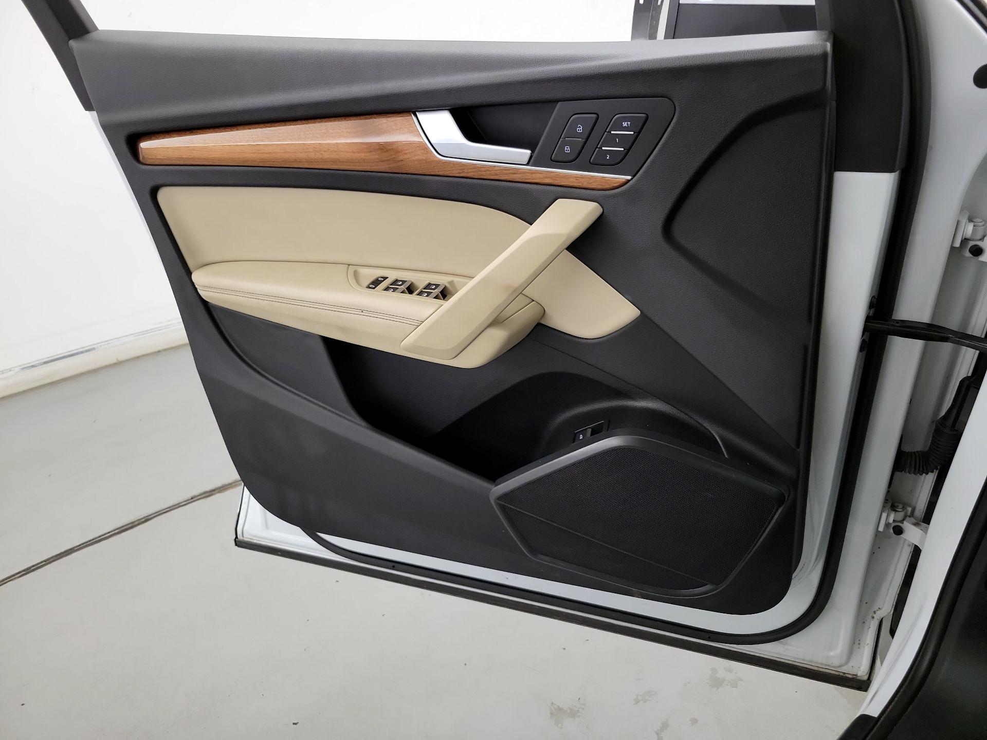 Thumbnail: 2021 Audi Q5 - 12