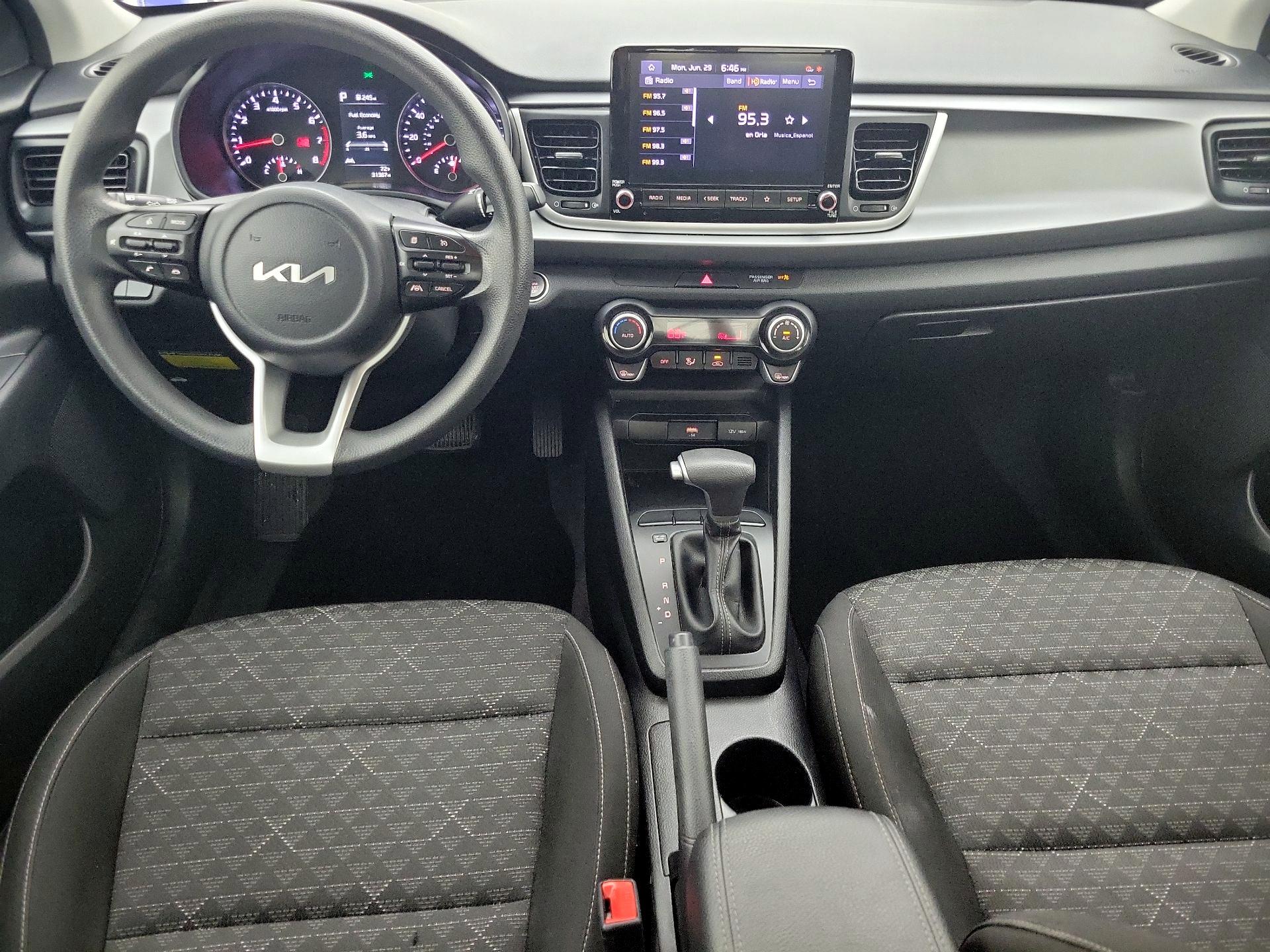 Thumbnail: 2022 Kia Rio - 9