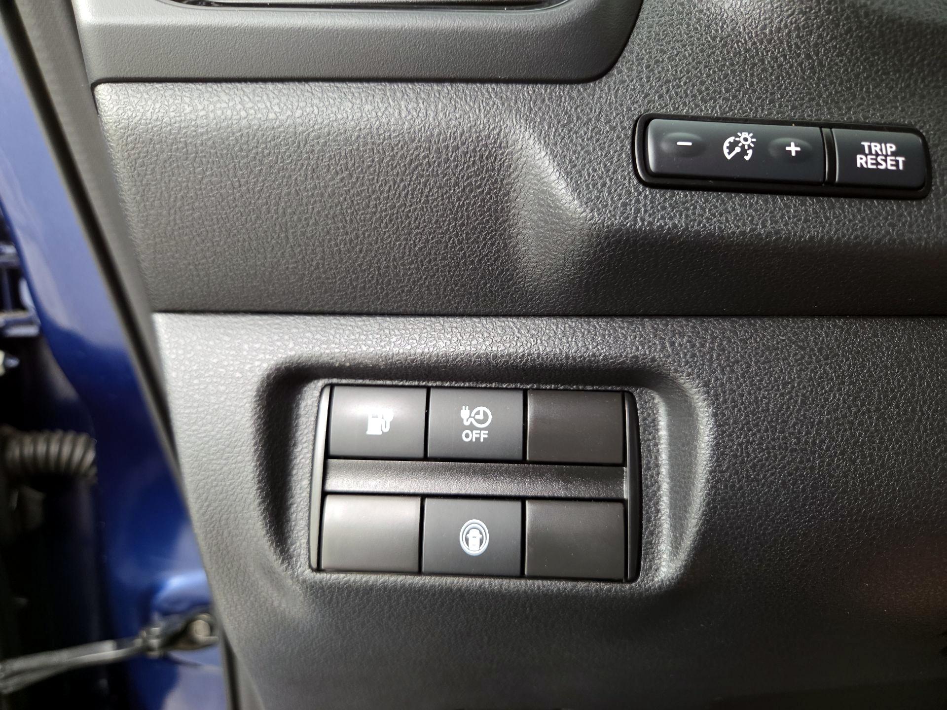 Thumbnail: 2023 Nissan Leaf - 13