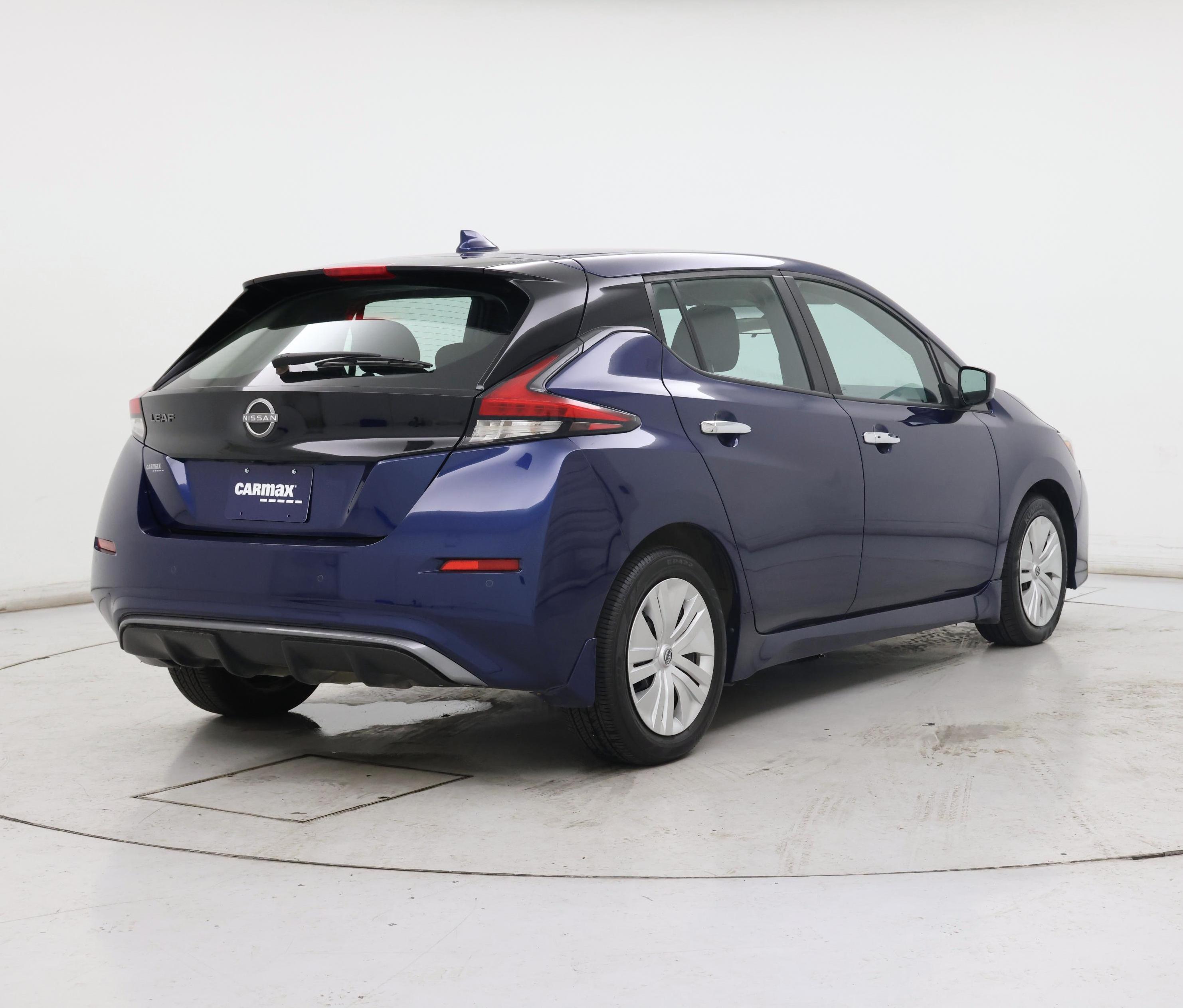 Thumbnail: 2023 Nissan Leaf - 8