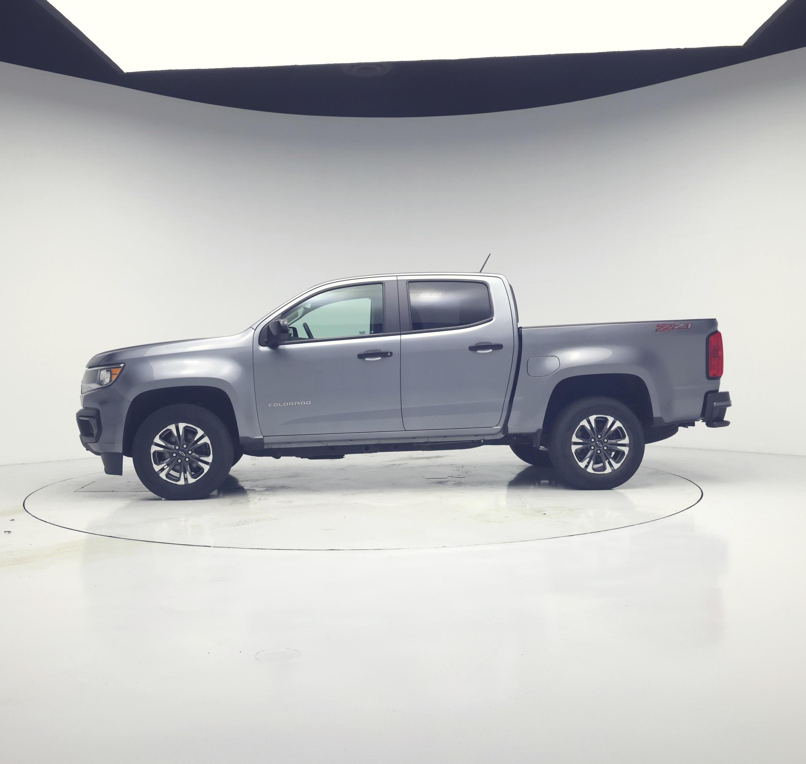 Thumbnail: 2021 Chevrolet Colorado - 3
