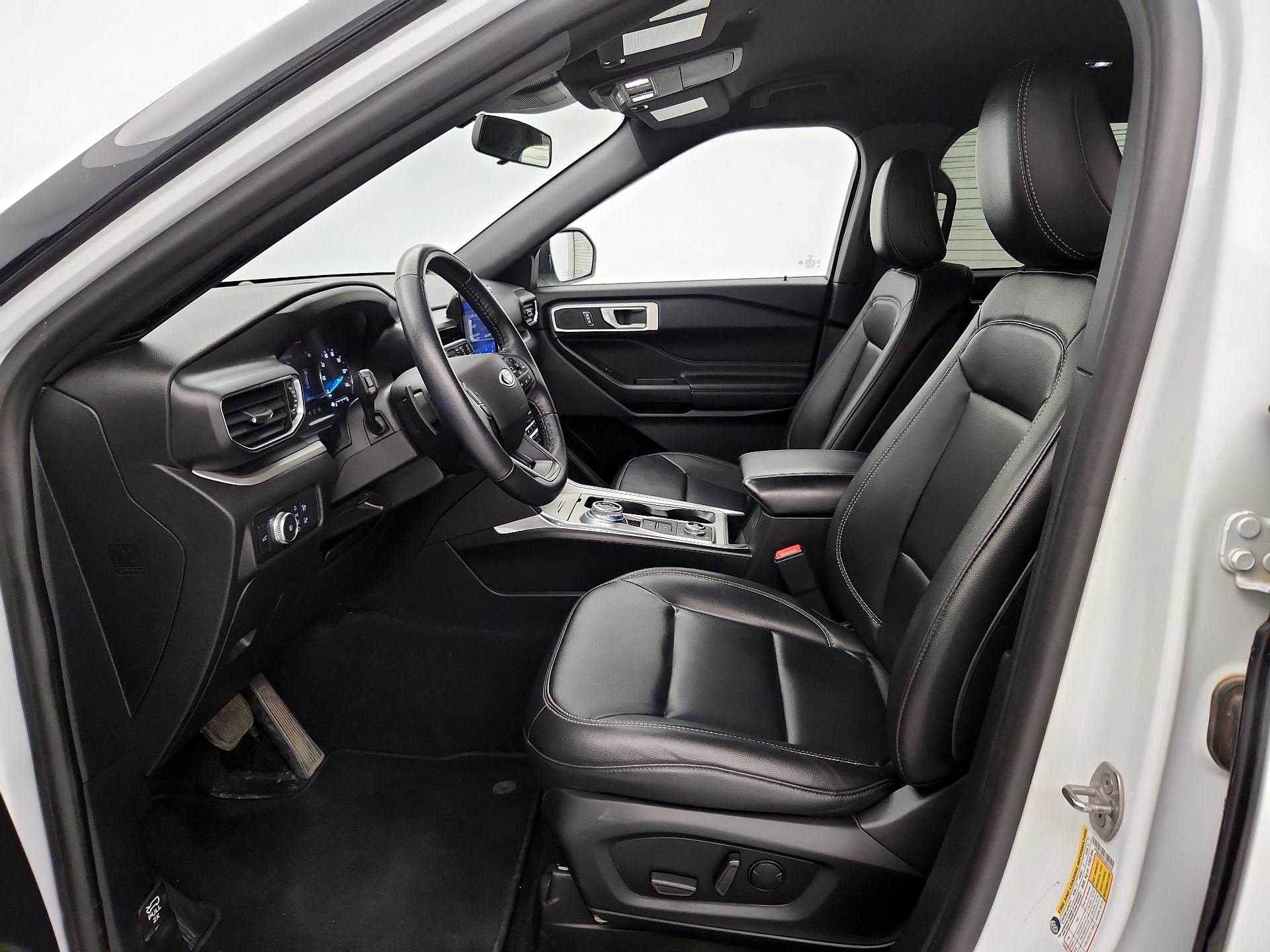 Thumbnail: 2020 Ford Explorer - 11