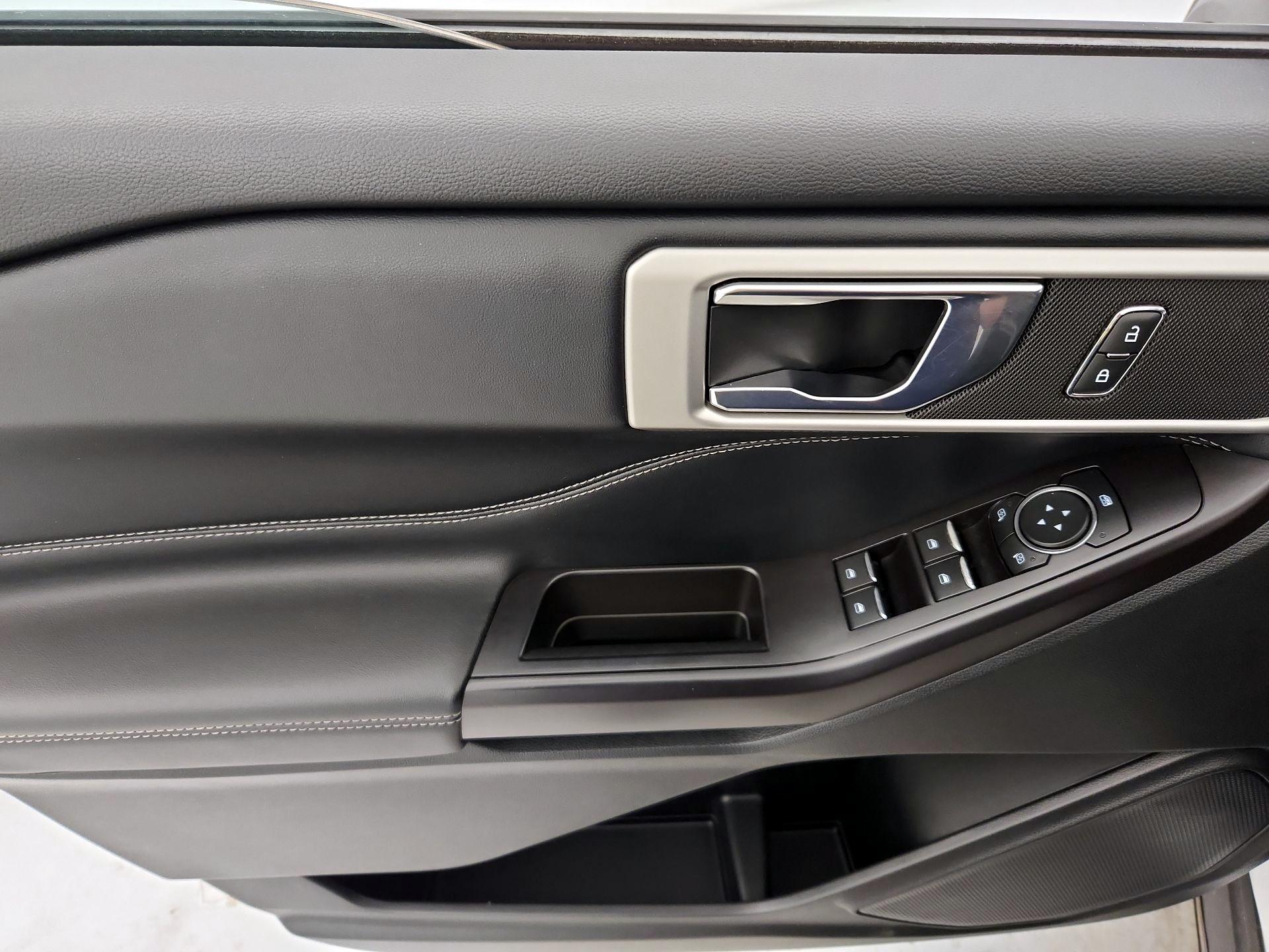 Thumbnail: 2020 Ford Explorer - 12