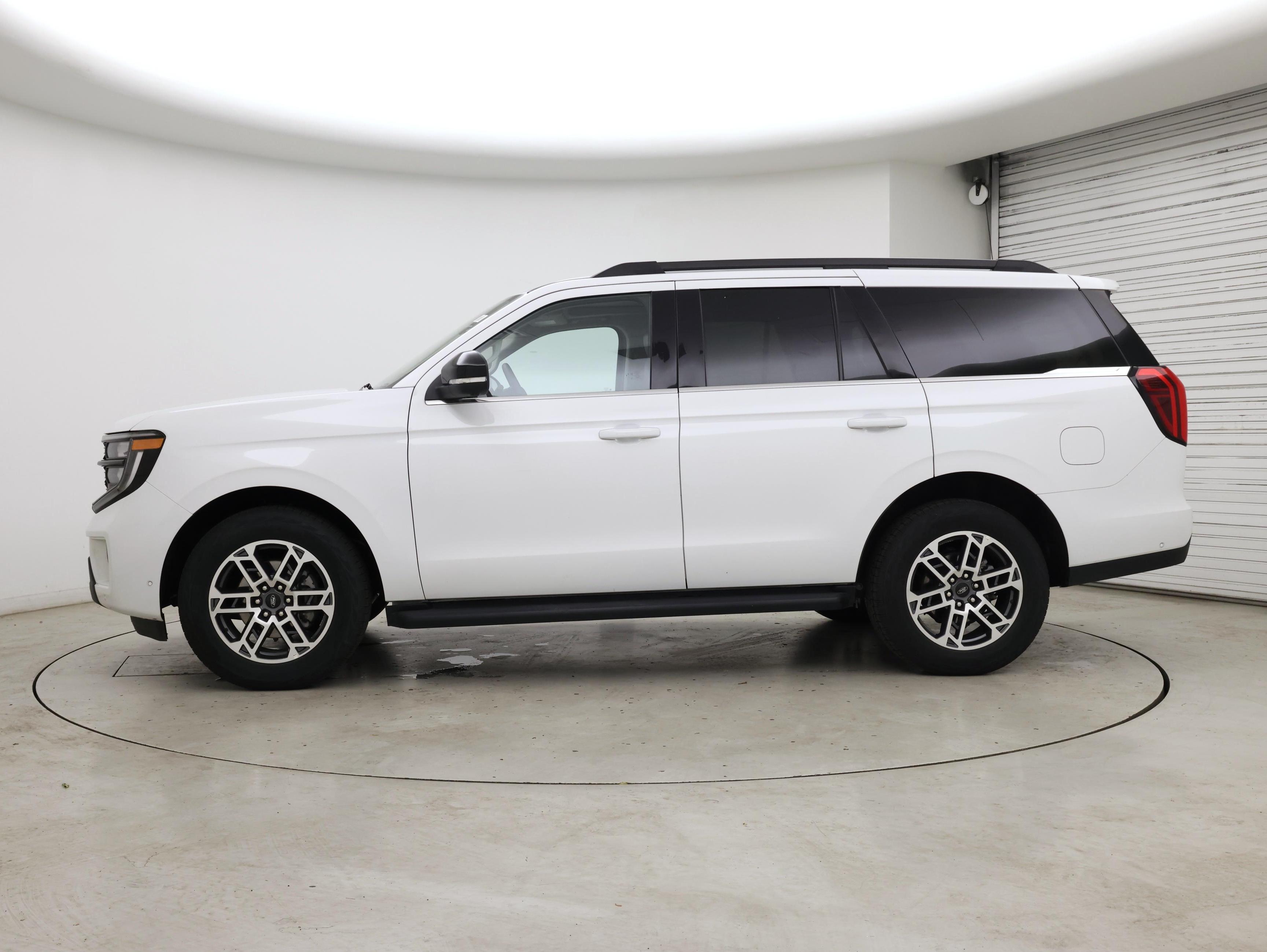 Thumbnail: 2025 Ford Expedition - 3