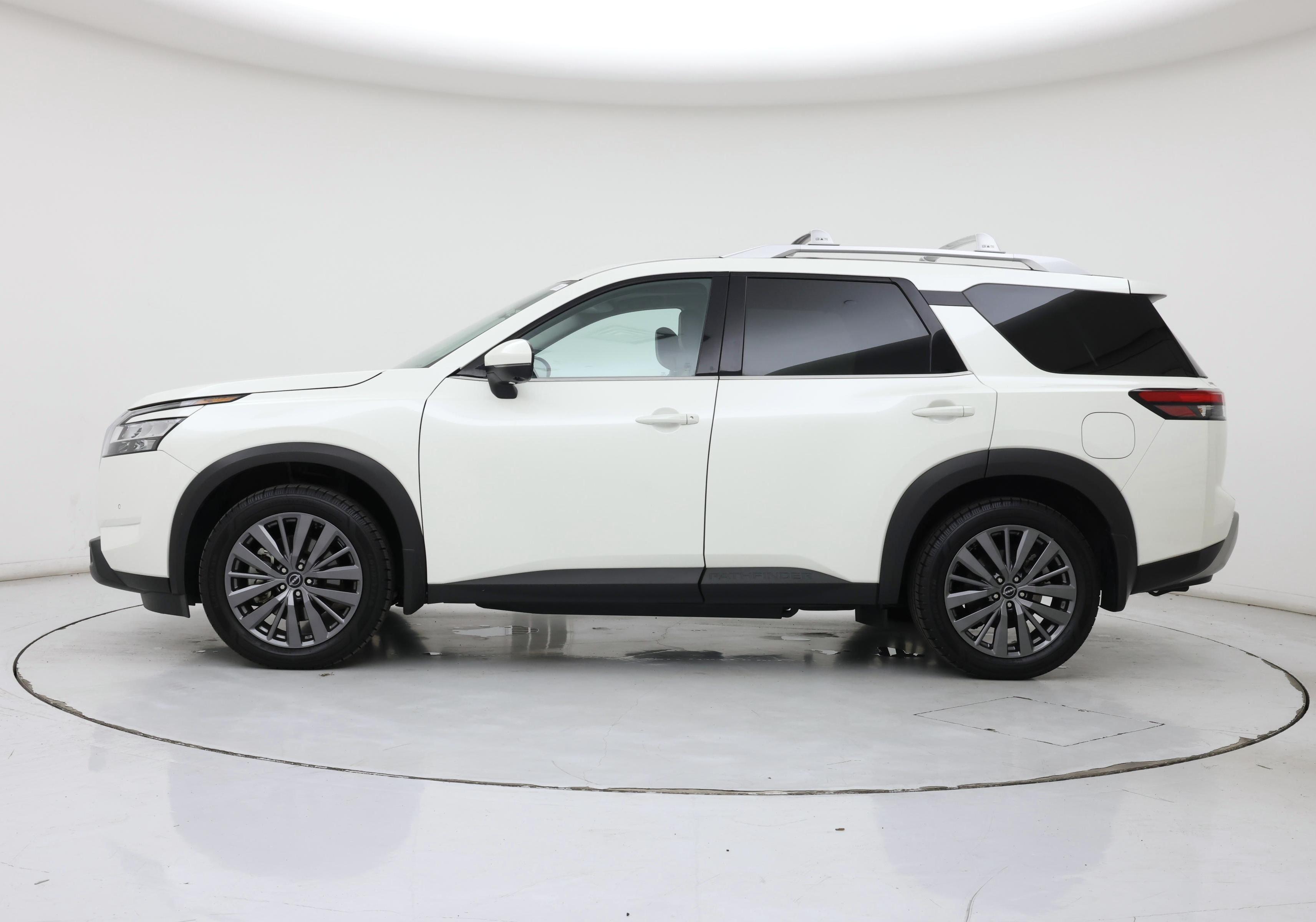 Thumbnail: 2024 Nissan Pathfinder - 3