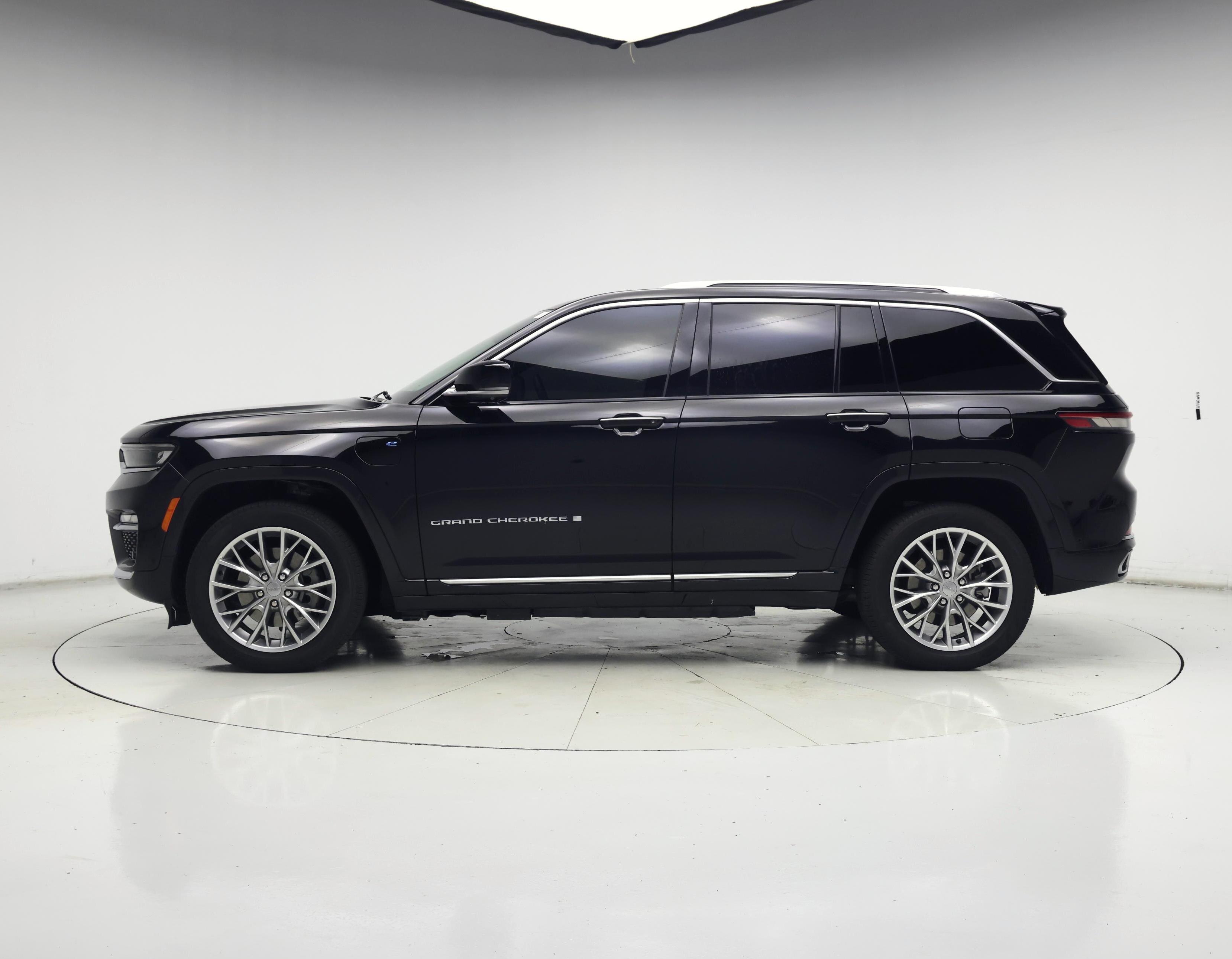 Thumbnail: 2022 Jeep Grand Cherokee - 3