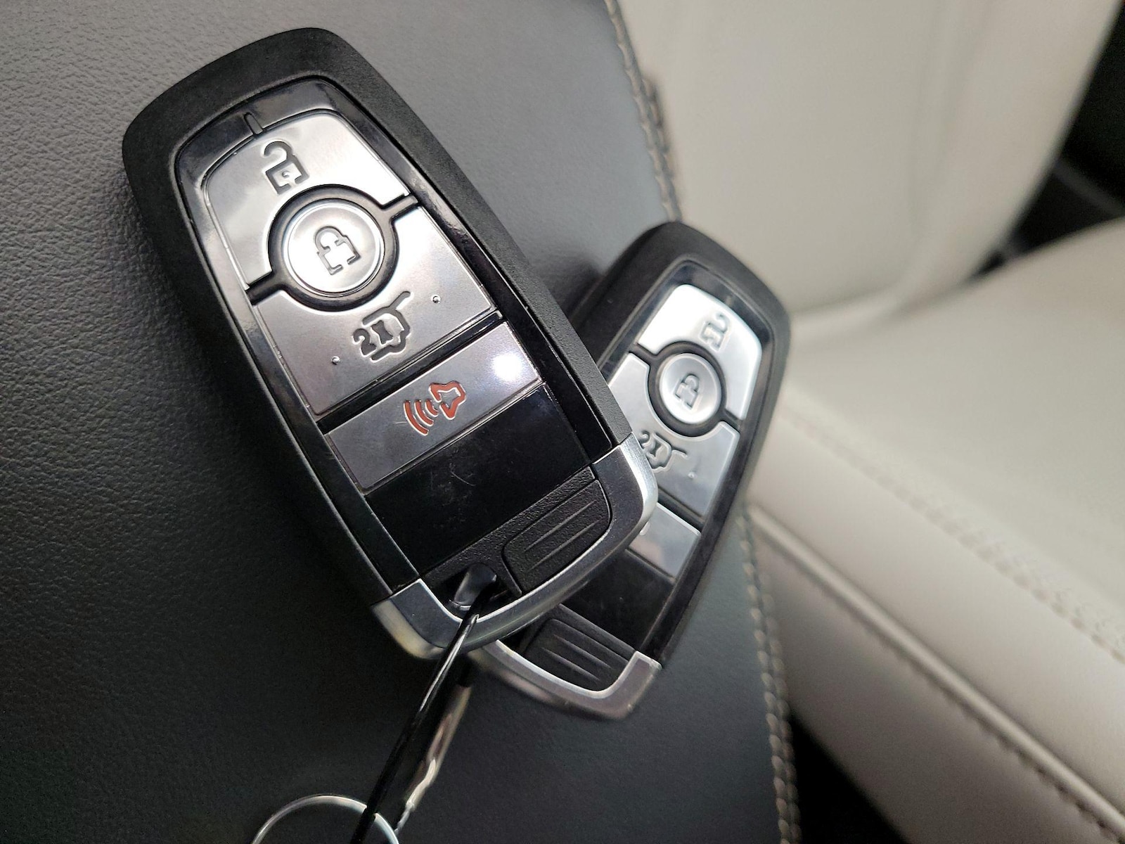 2023 Ford Mustang Mach-E Premium AWD - Photo 25
