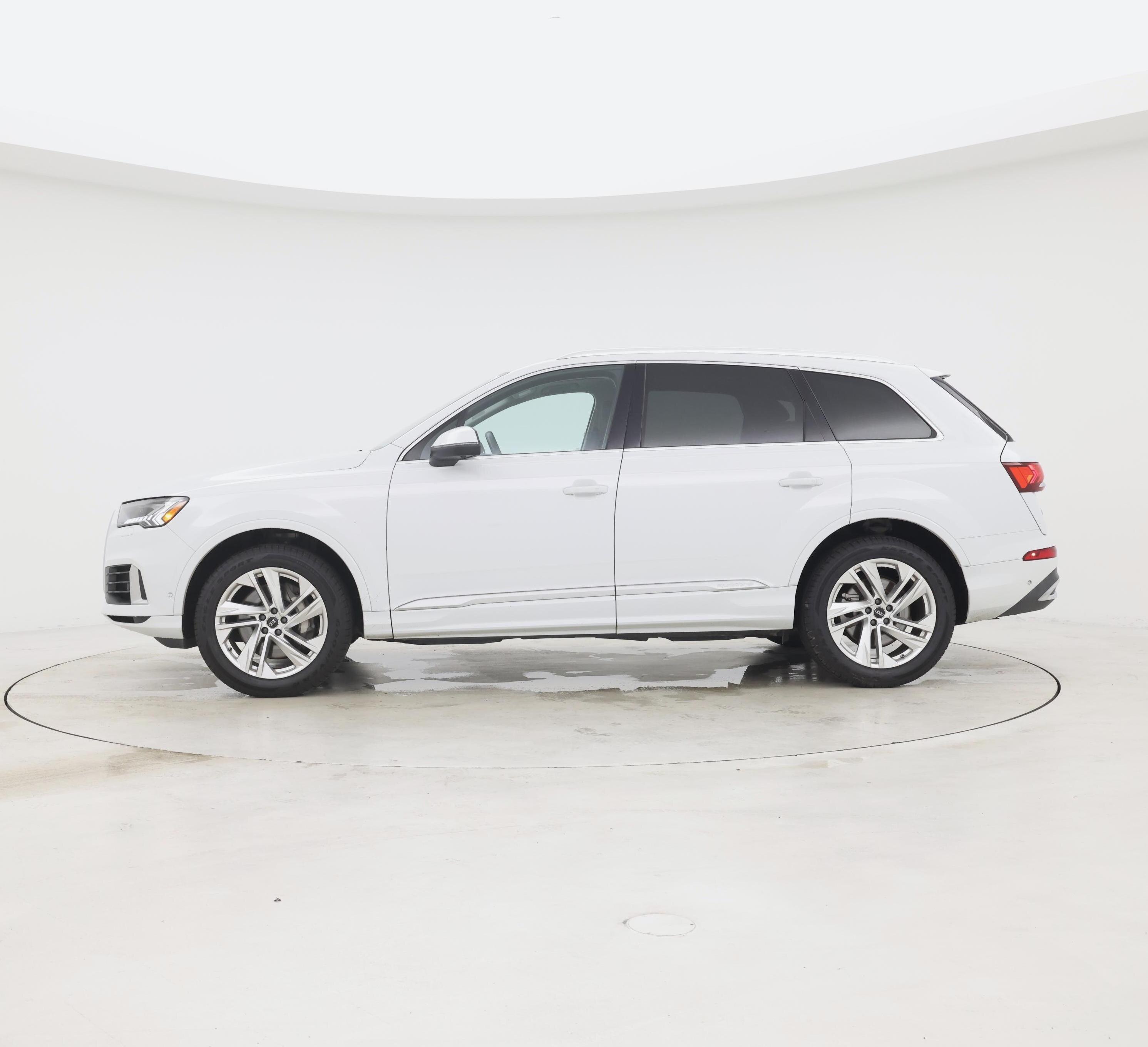 Thumbnail: 2024 Audi Q7 - 3