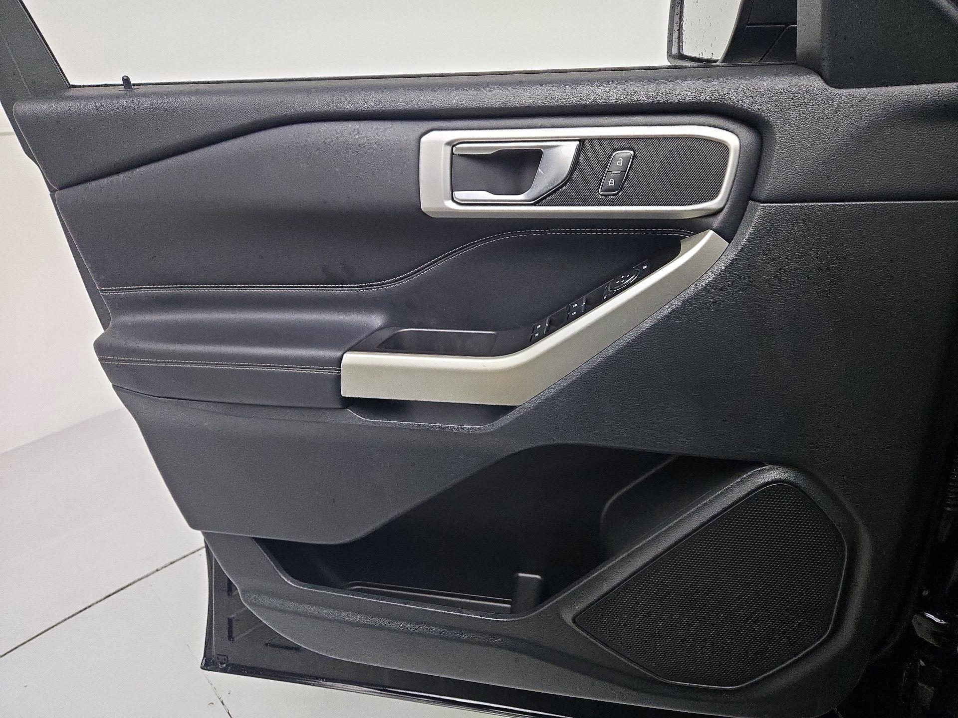 Thumbnail: 2021 Ford Explorer - 12