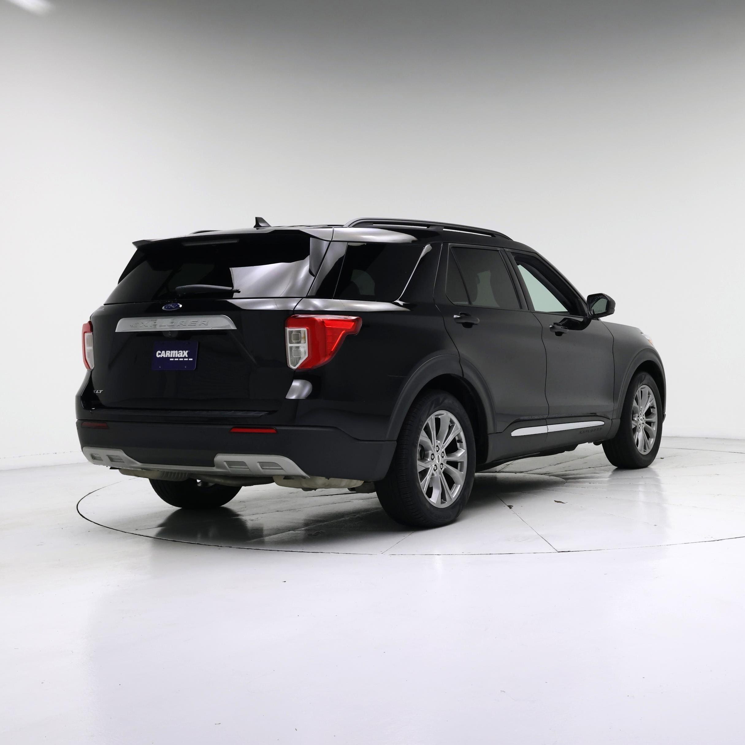 Thumbnail: 2021 Ford Explorer - 8