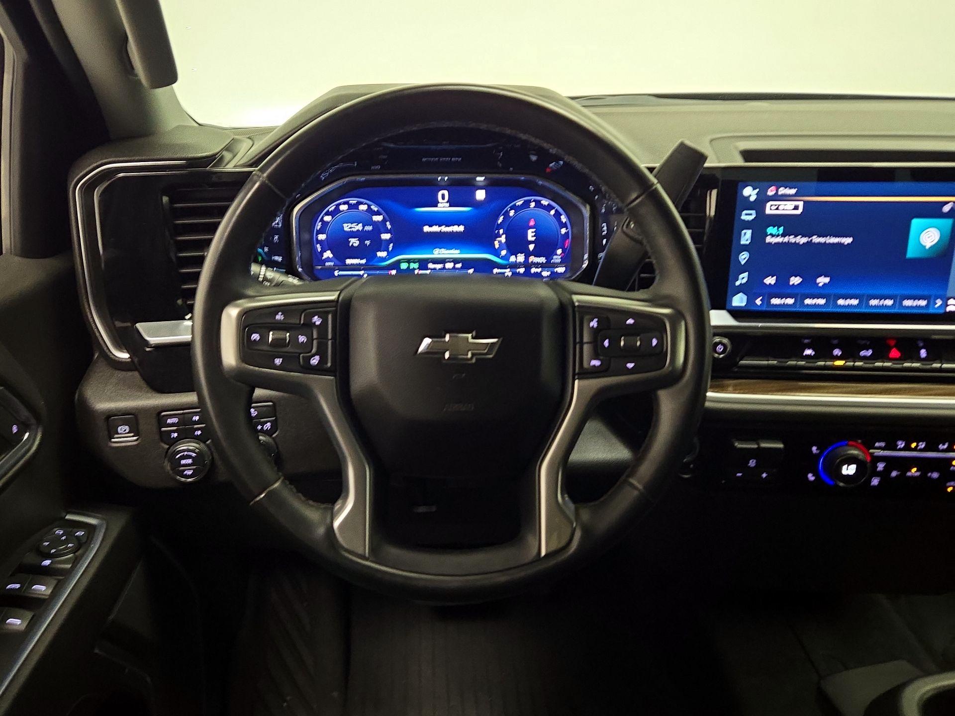 Thumbnail: 2023 Chevrolet Silverado 1500 - 10