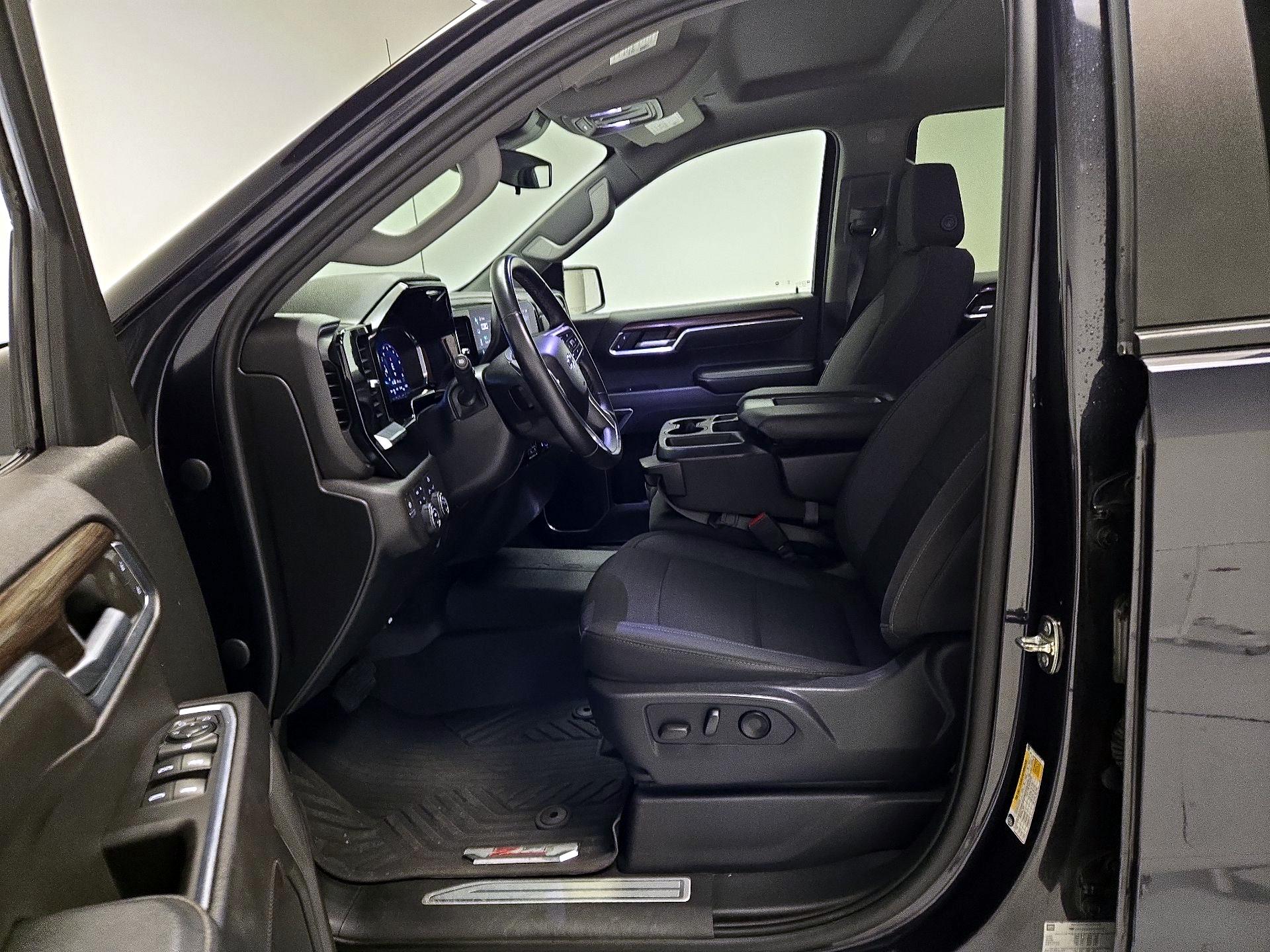 Thumbnail: 2023 Chevrolet Silverado 1500 - 11