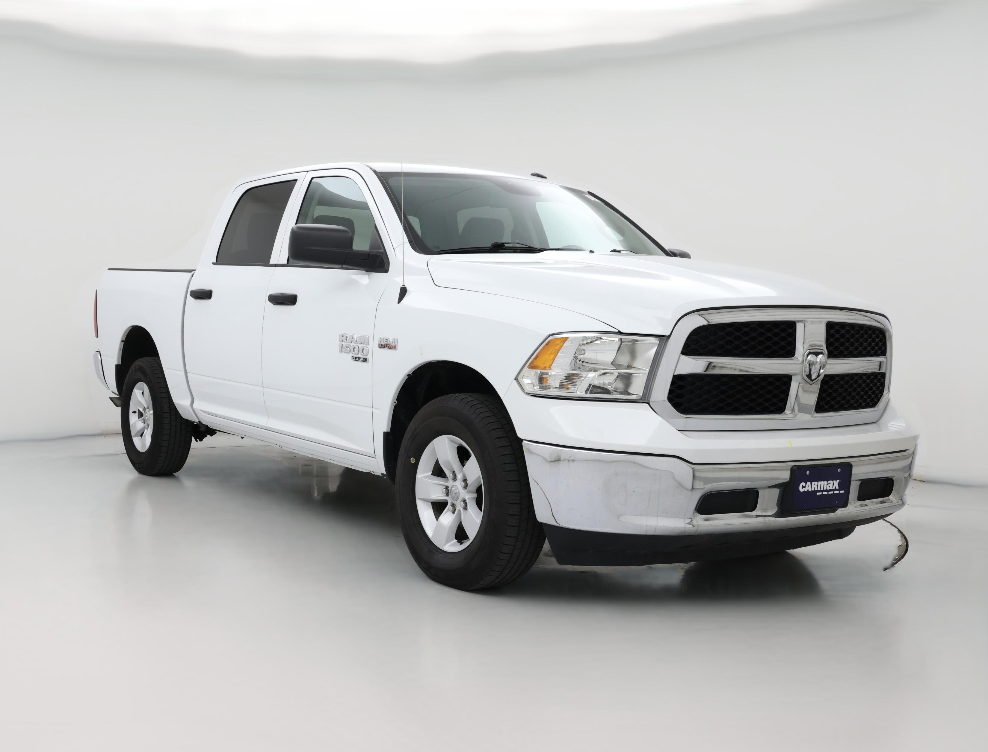 Thumbnail: 2022 RAM 1500 Classic - 1