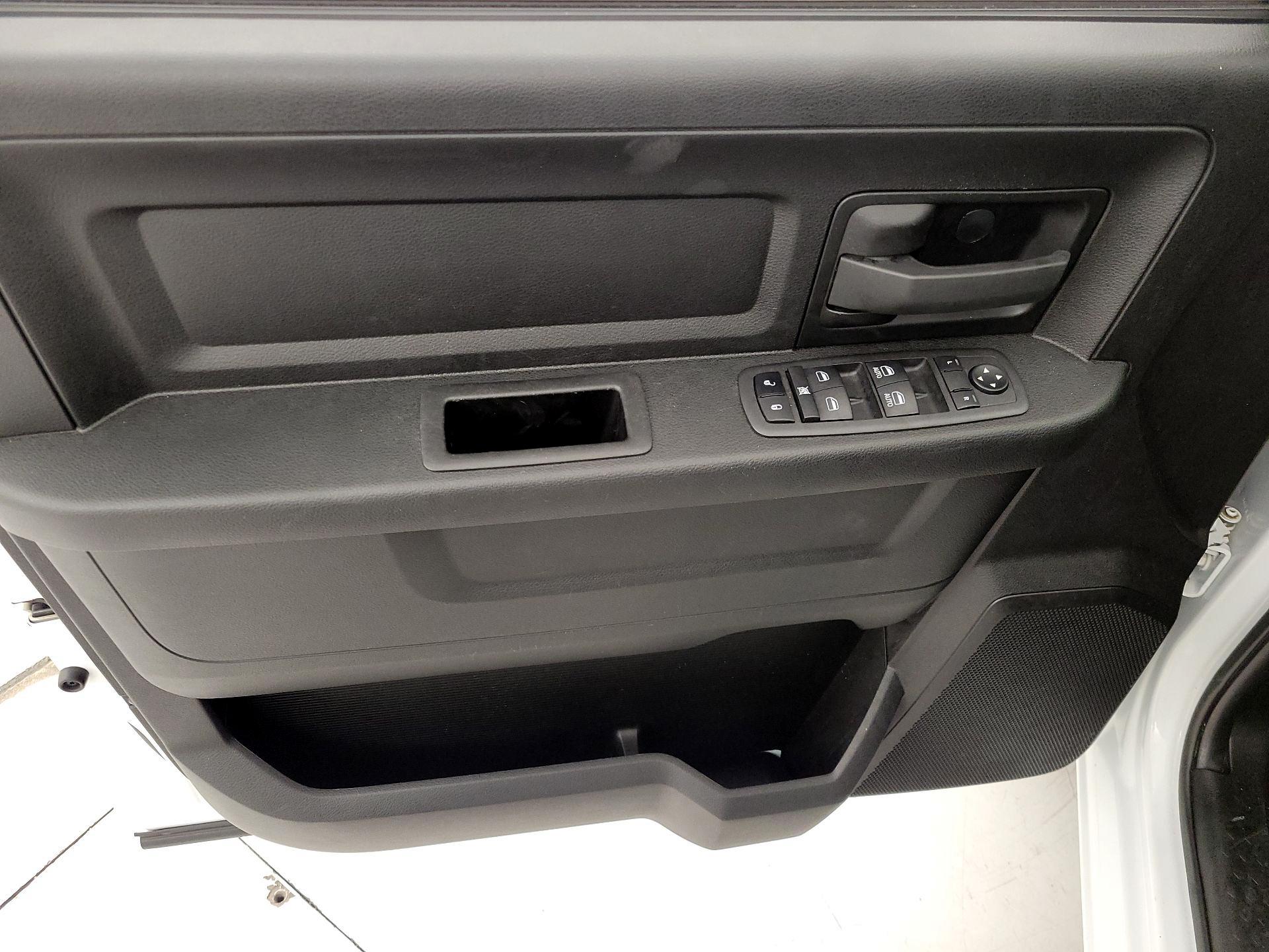 Thumbnail: 2022 RAM 1500 Classic - 12