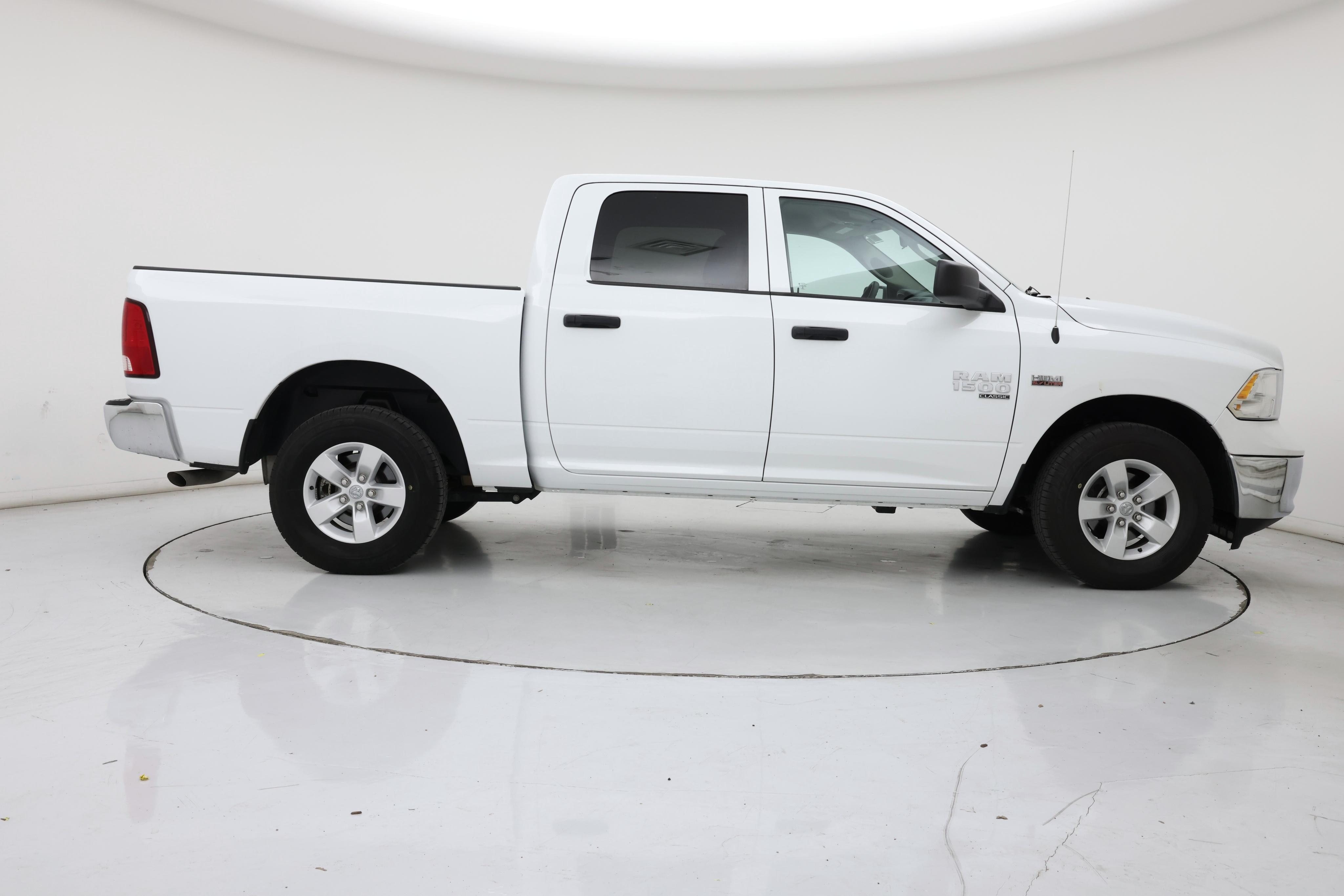 Thumbnail: 2022 RAM 1500 Classic - 7