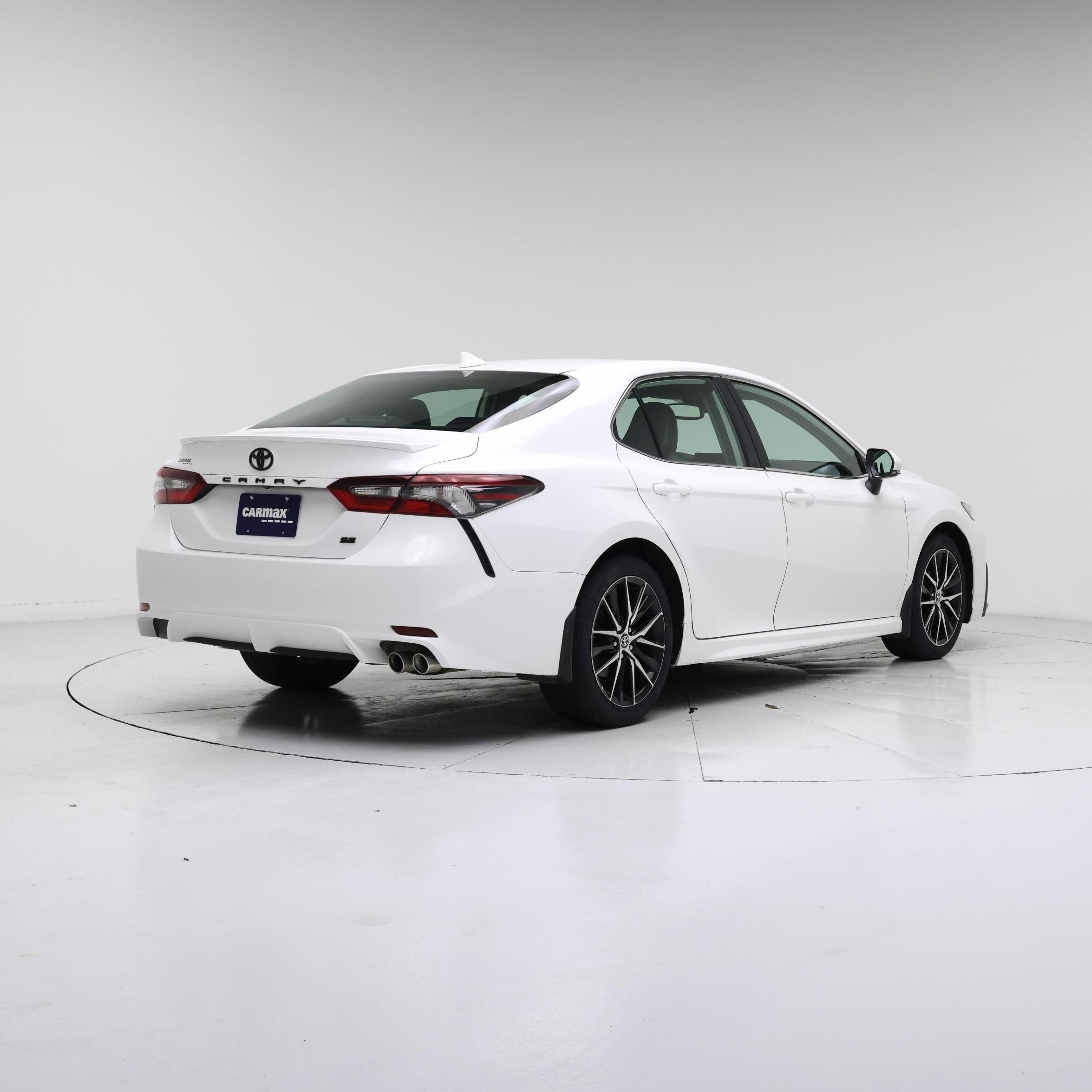 Thumbnail: 2023 Toyota Camry - 8