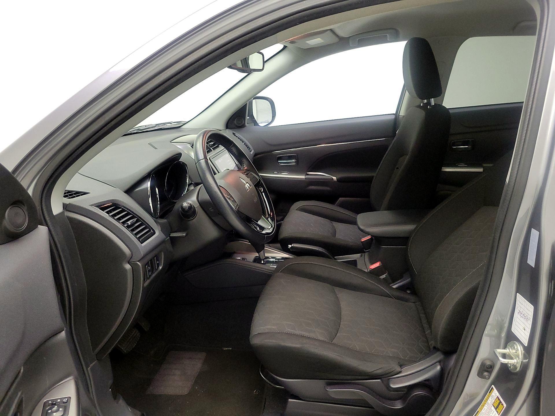 Thumbnail: 2021 Mitsubishi Outlander Sport - 11