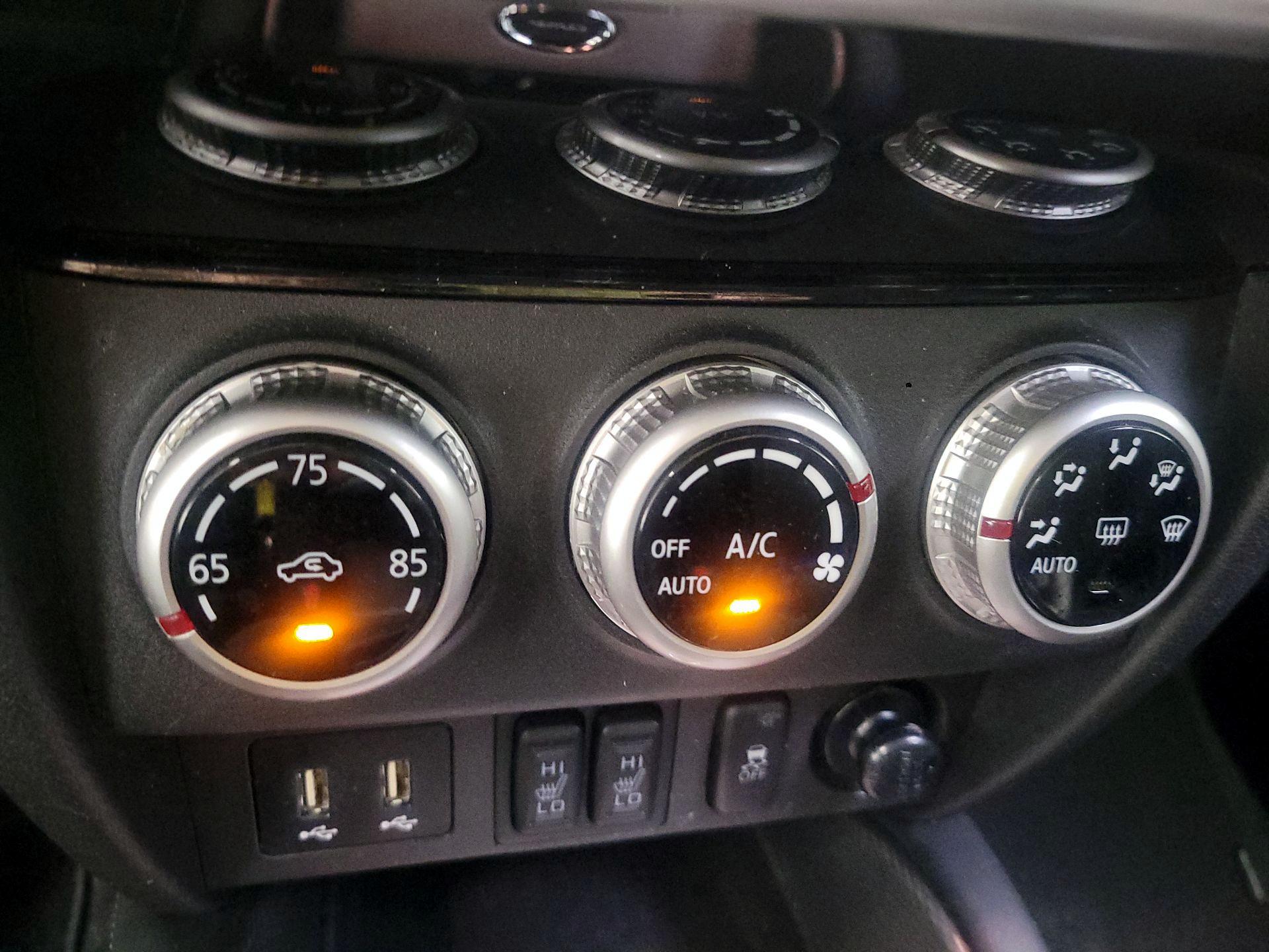 Thumbnail: 2021 Mitsubishi Outlander Sport - 16