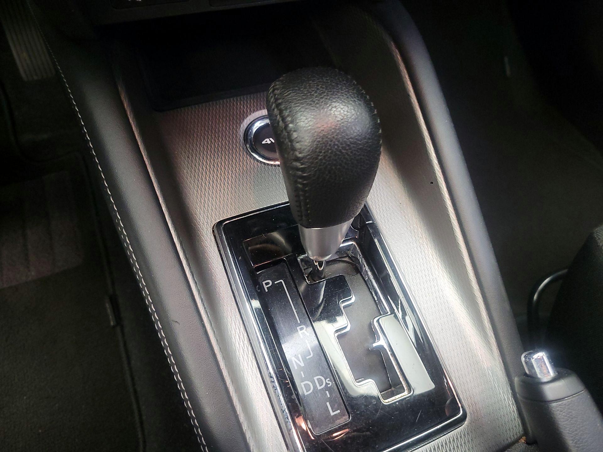 Thumbnail: 2021 Mitsubishi Outlander Sport - 17