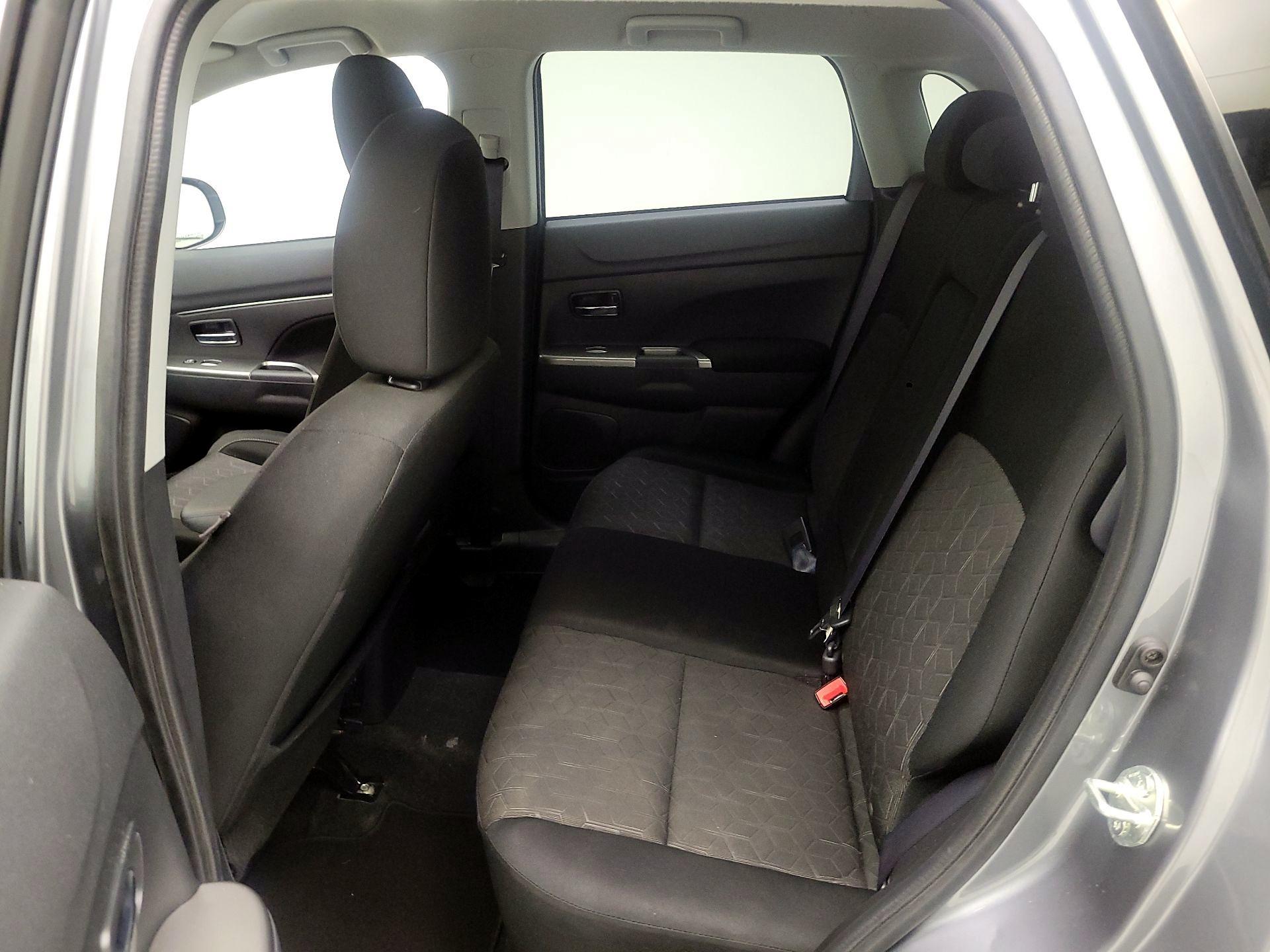 Thumbnail: 2021 Mitsubishi Outlander Sport - 19