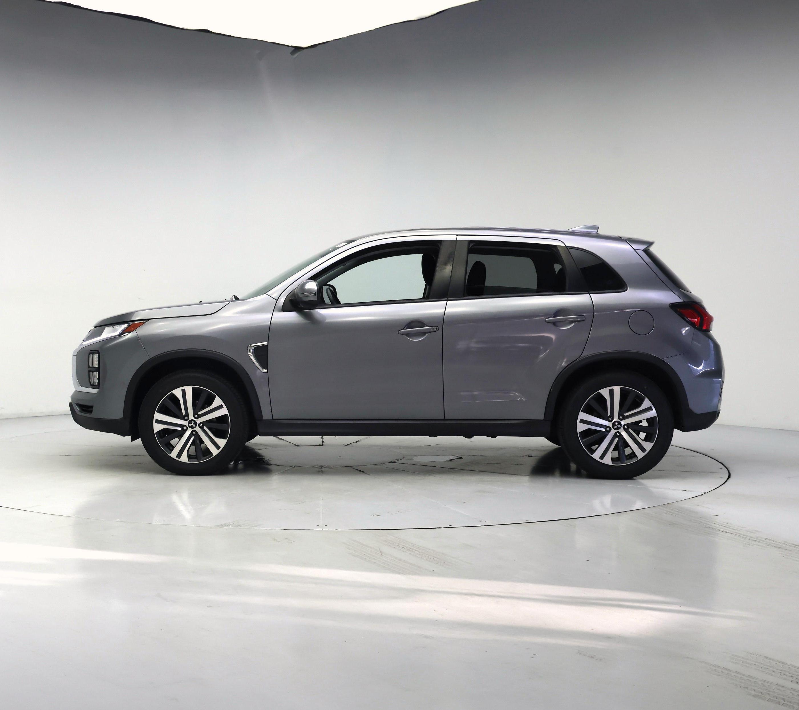 Thumbnail: 2021 Mitsubishi Outlander Sport - 3
