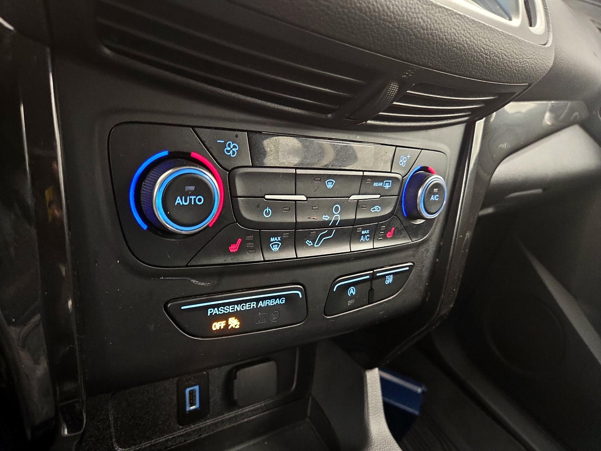 Thumbnail: 2017 Ford Escape - 17
