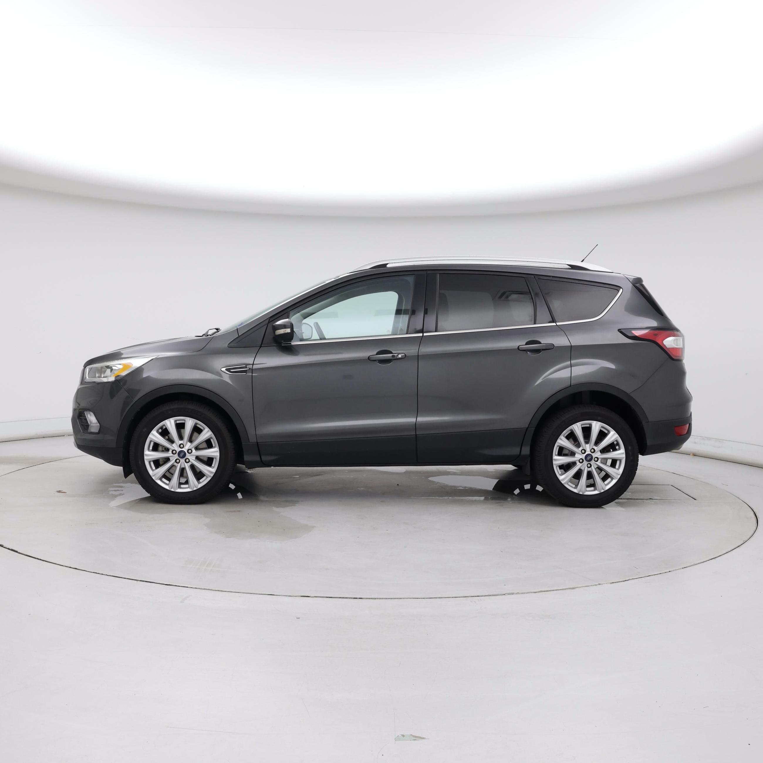 Thumbnail: 2017 Ford Escape - 3