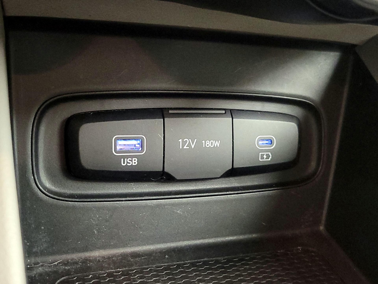 2023 Hyundai Venue SEL - Photo 19
