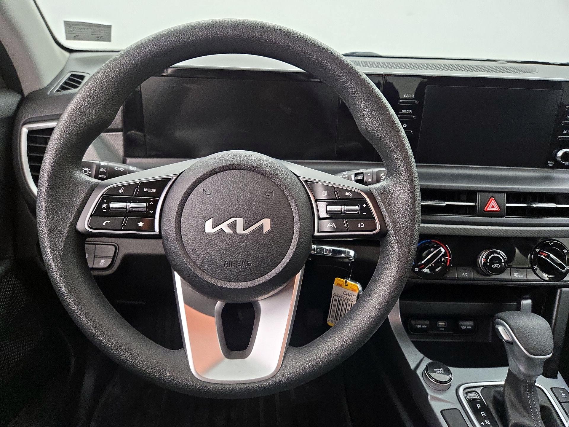 Thumbnail: 2024 Kia Seltos - 10