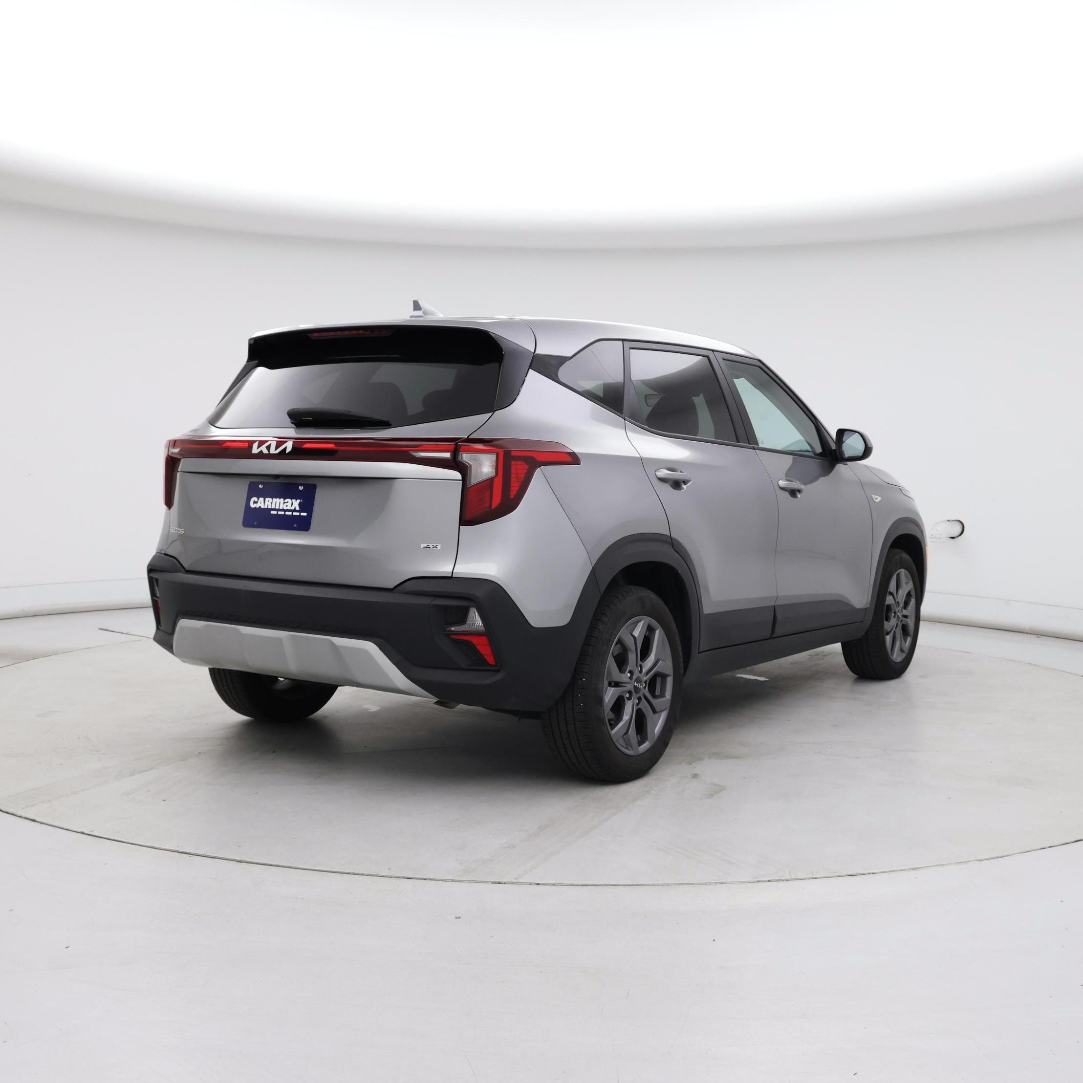 Thumbnail: 2024 Kia Seltos - 8