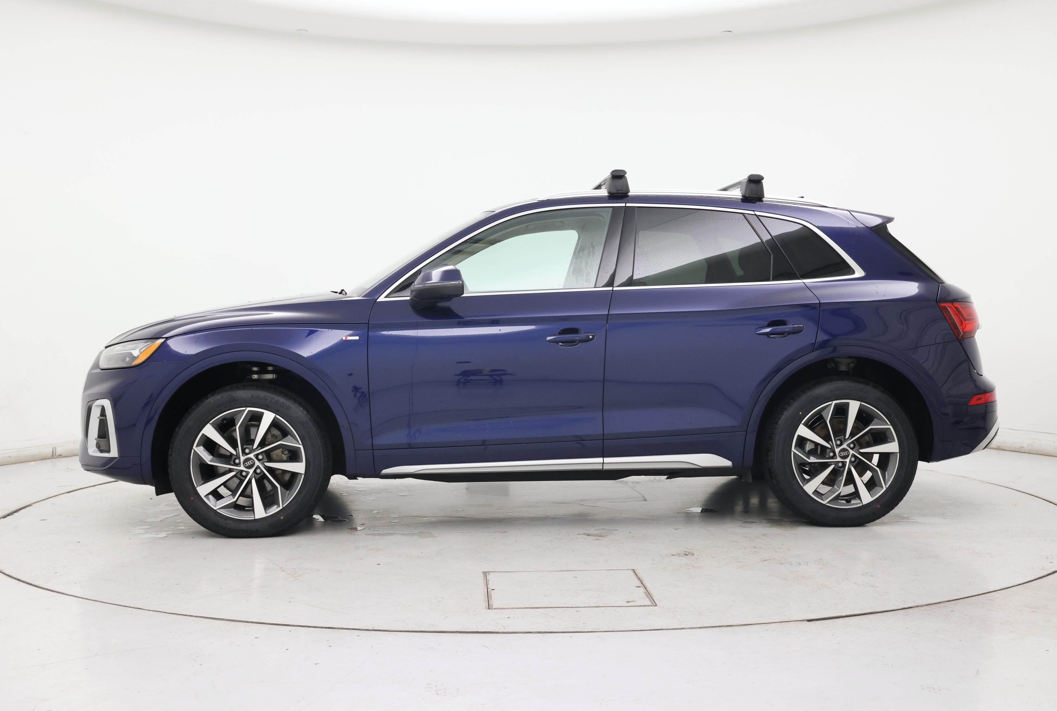 Thumbnail: 2023 Audi Q5 - 3