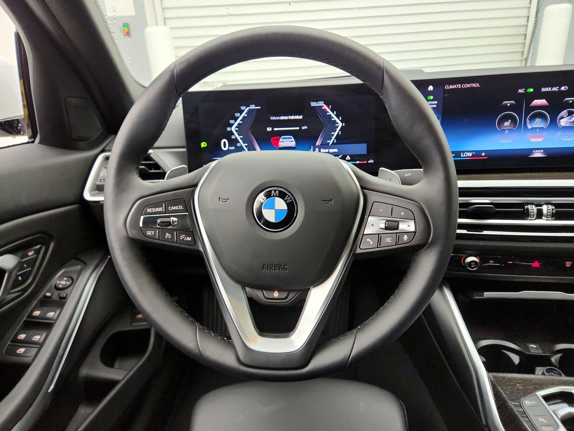 Thumbnail: 2023 BMW 3 Series - 10
